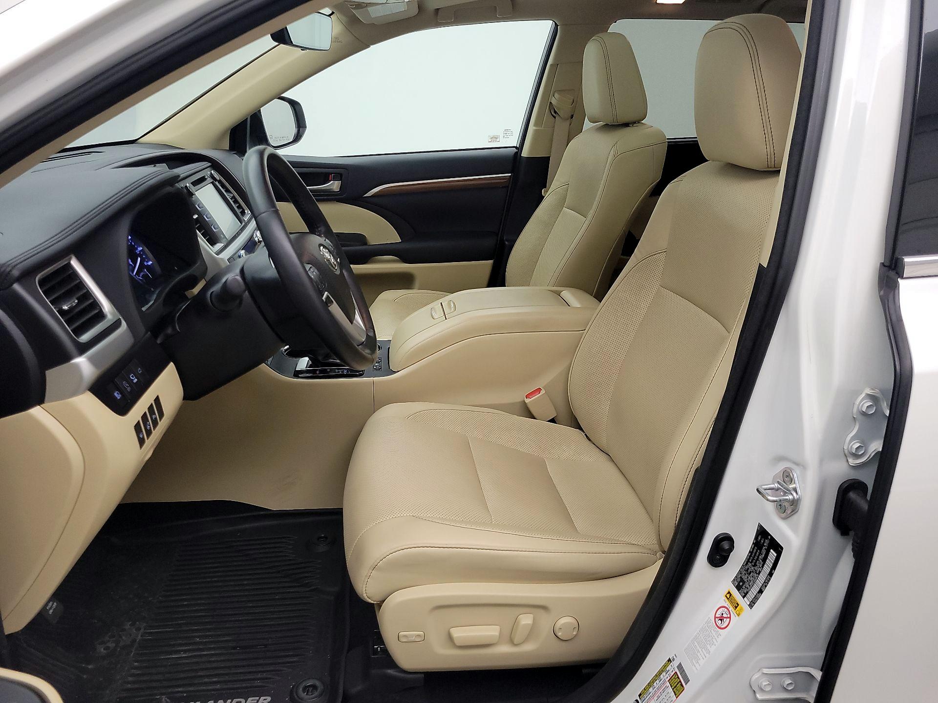 Thumbnail: 2018 Toyota Highlander - 11