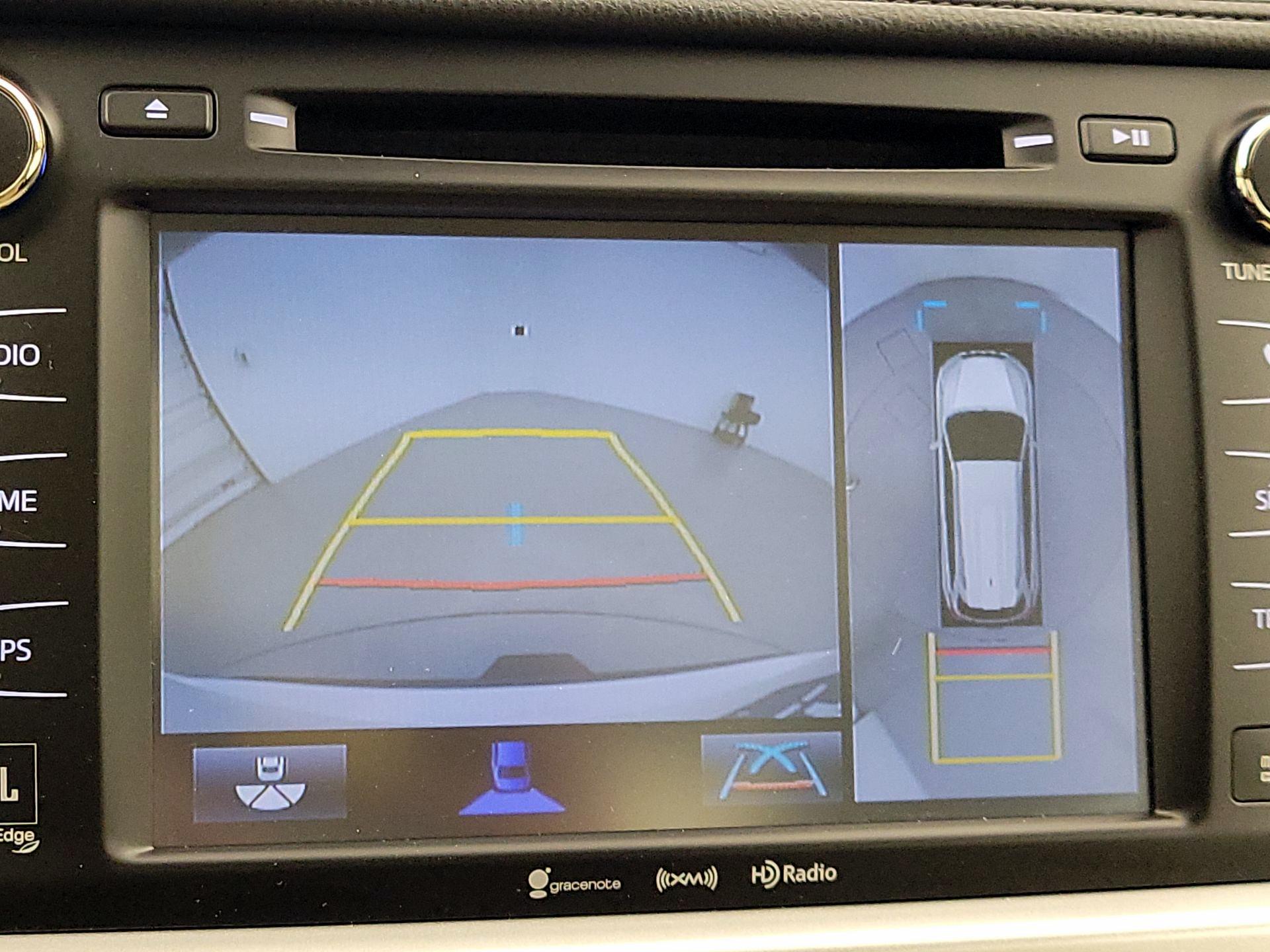 Thumbnail: 2018 Toyota Highlander - 15