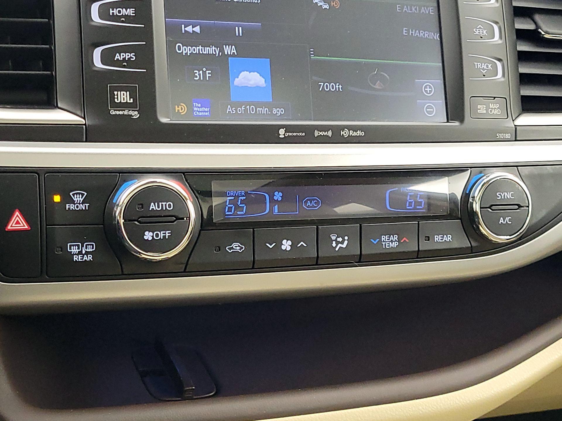 Thumbnail: 2018 Toyota Highlander - 17