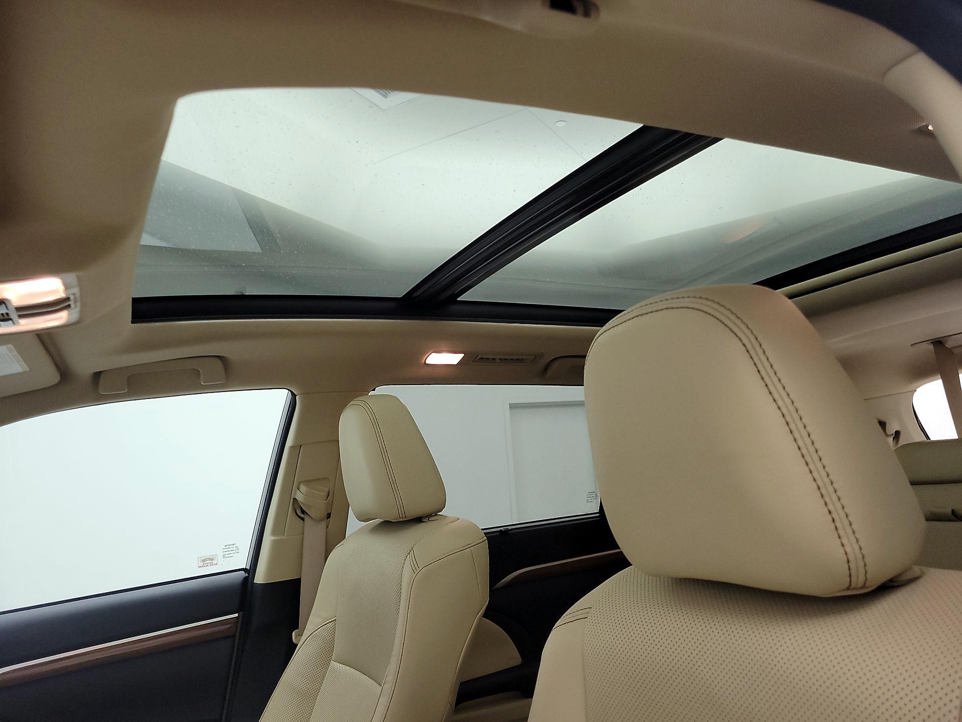 Thumbnail: 2018 Toyota Highlander - 20