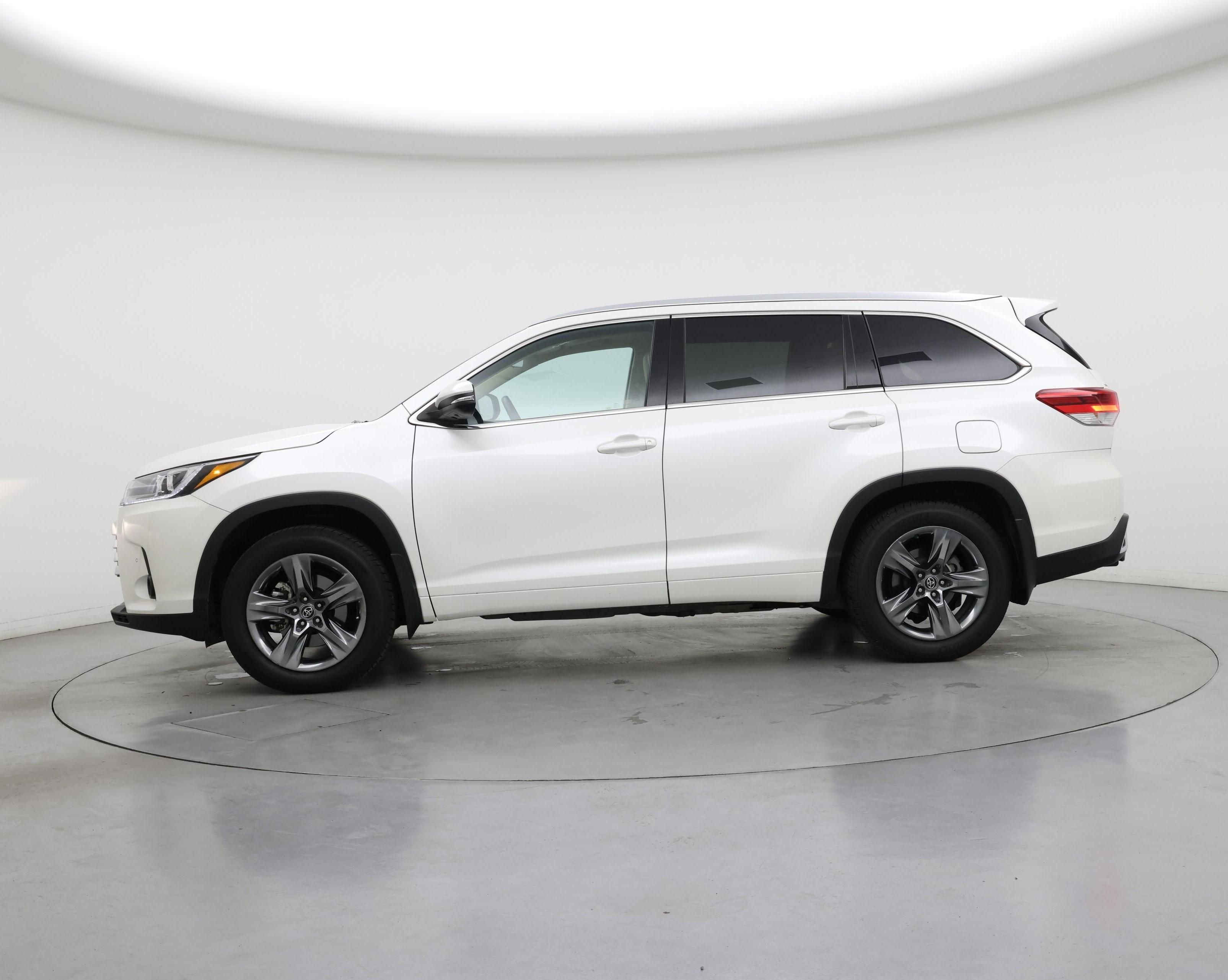 Thumbnail: 2018 Toyota Highlander - 3