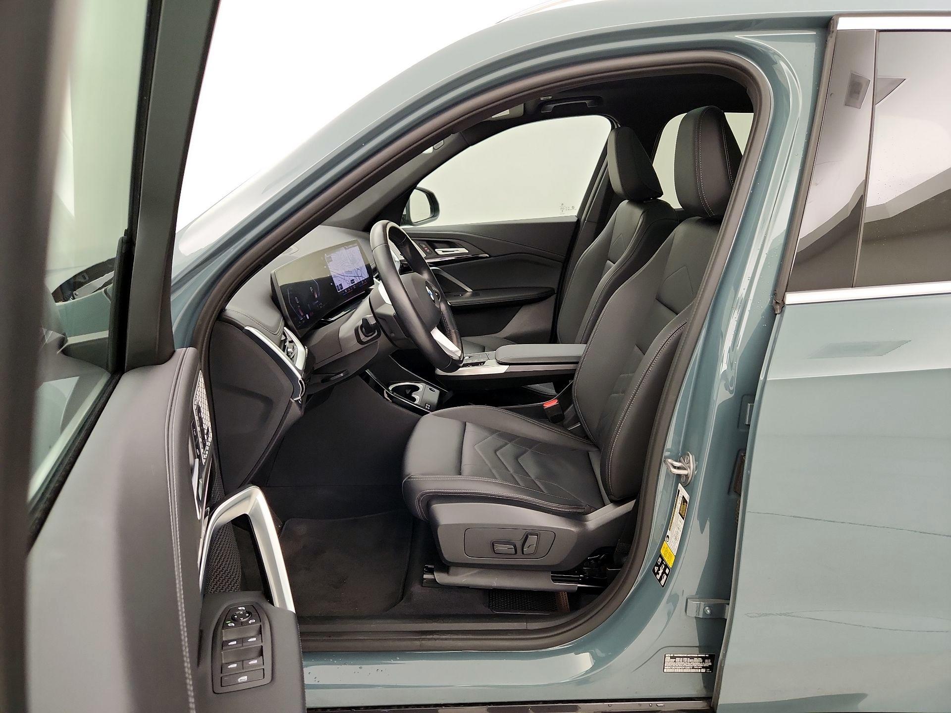 Thumbnail: 2023 BMW X1 - 11