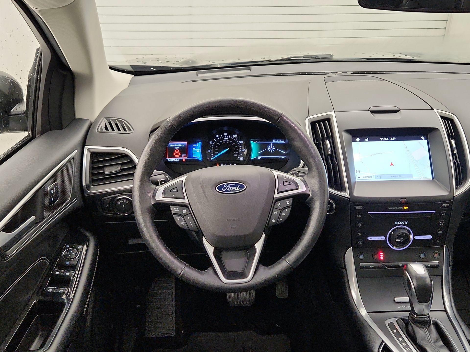 Thumbnail: 2016 Ford Edge - 10
