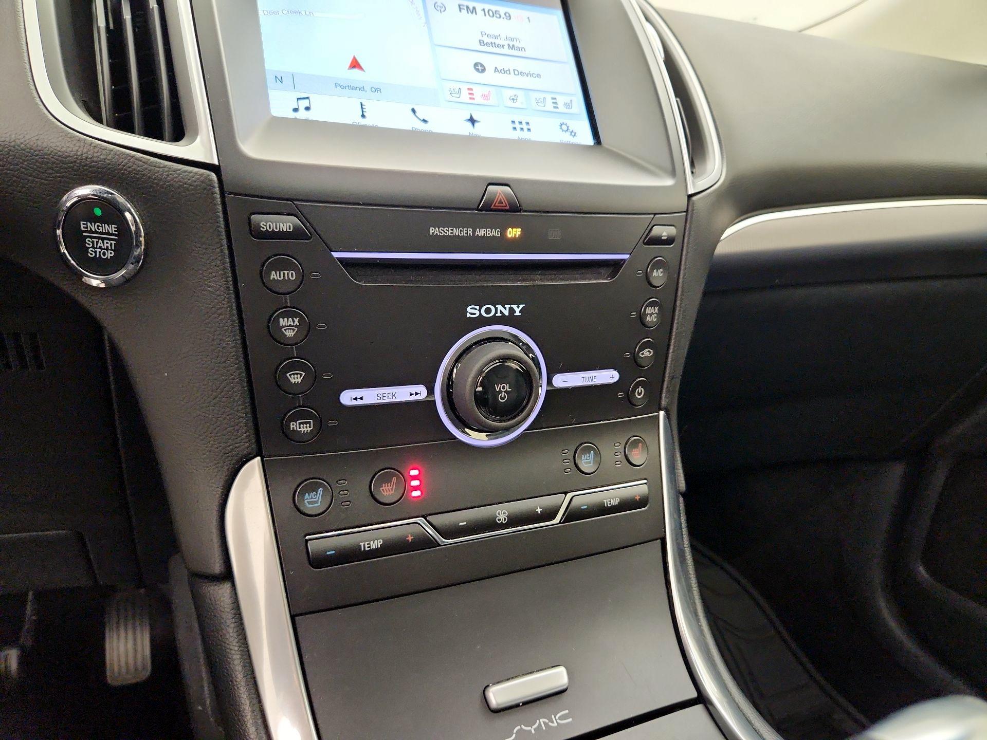 Thumbnail: 2016 Ford Edge - 17