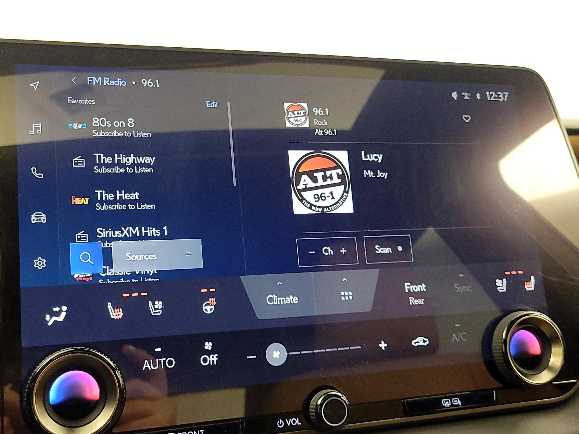 Thumbnail: 2023 Lexus RX - 15