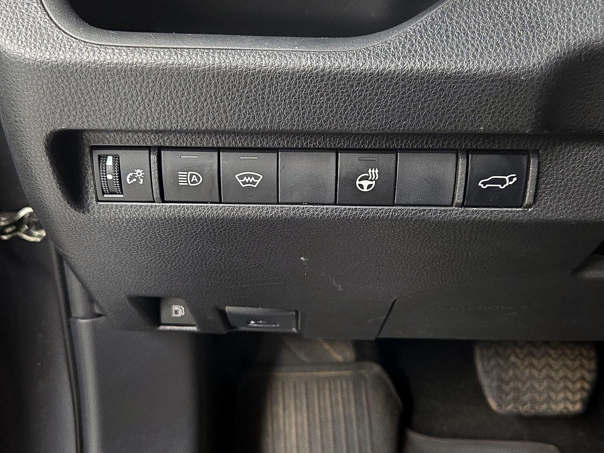 Thumbnail: 2024 Toyota RAV4 - 13