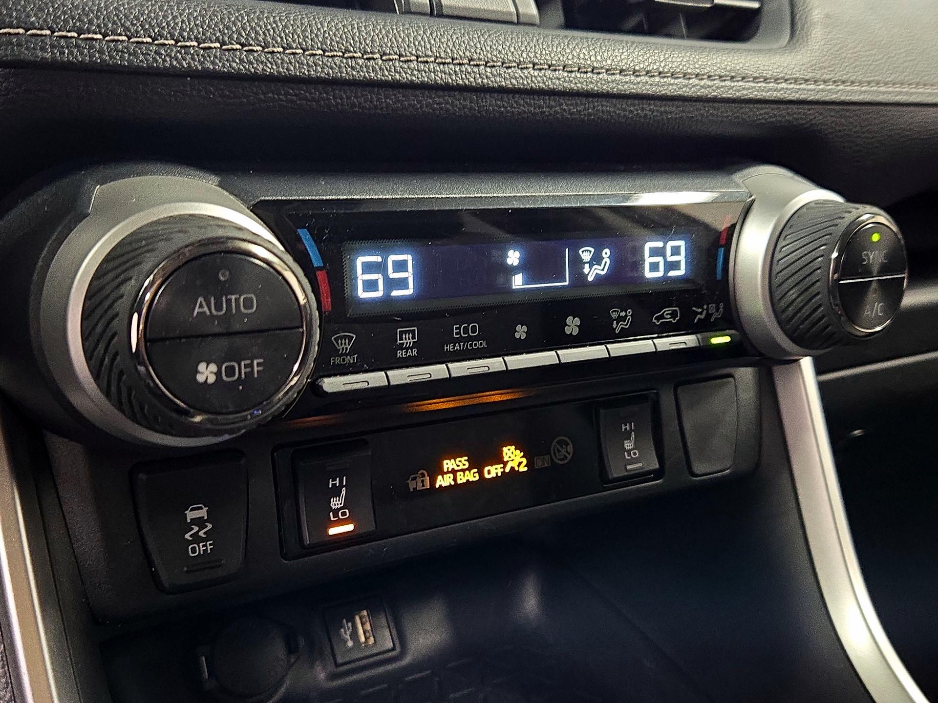 Thumbnail: 2024 Toyota RAV4 - 16