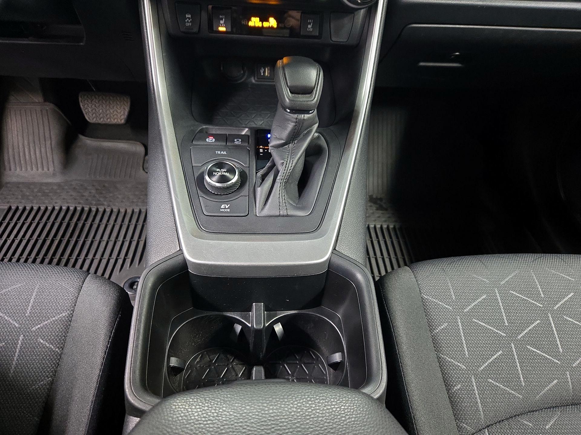 Thumbnail: 2024 Toyota RAV4 - 17