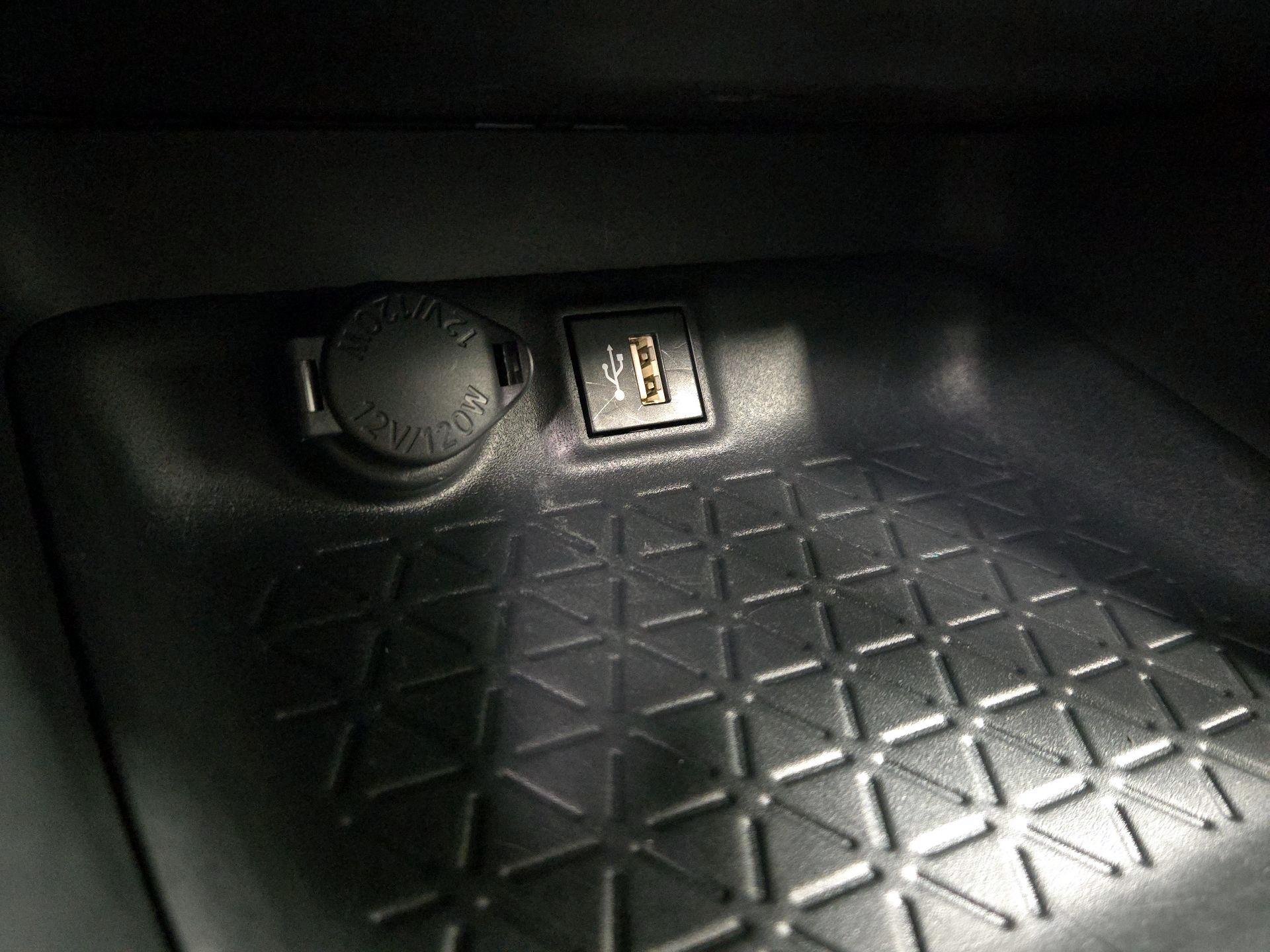 Thumbnail: 2024 Toyota RAV4 - 18