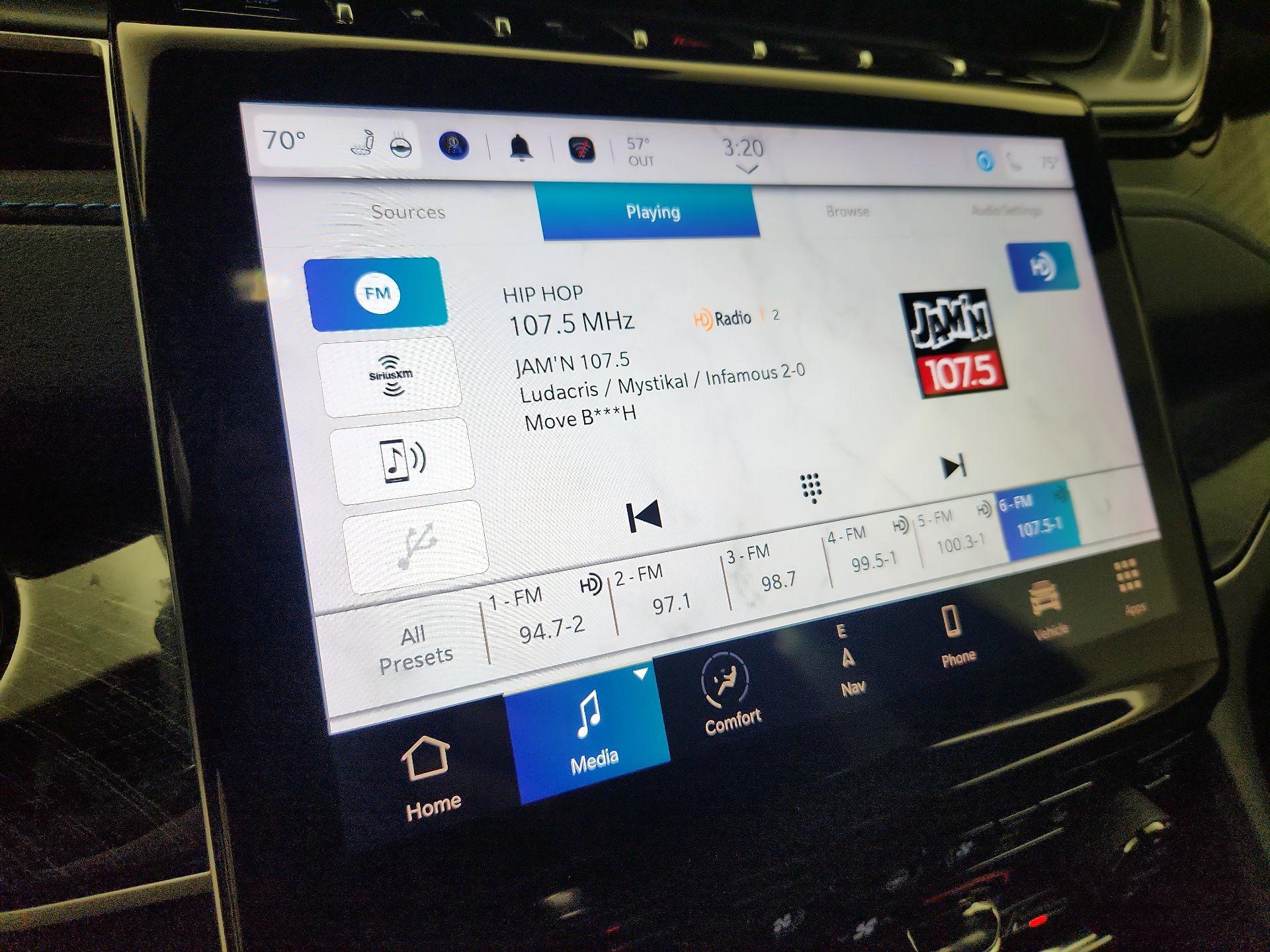 Thumbnail: 2023 Jeep Grand Cherokee - 16