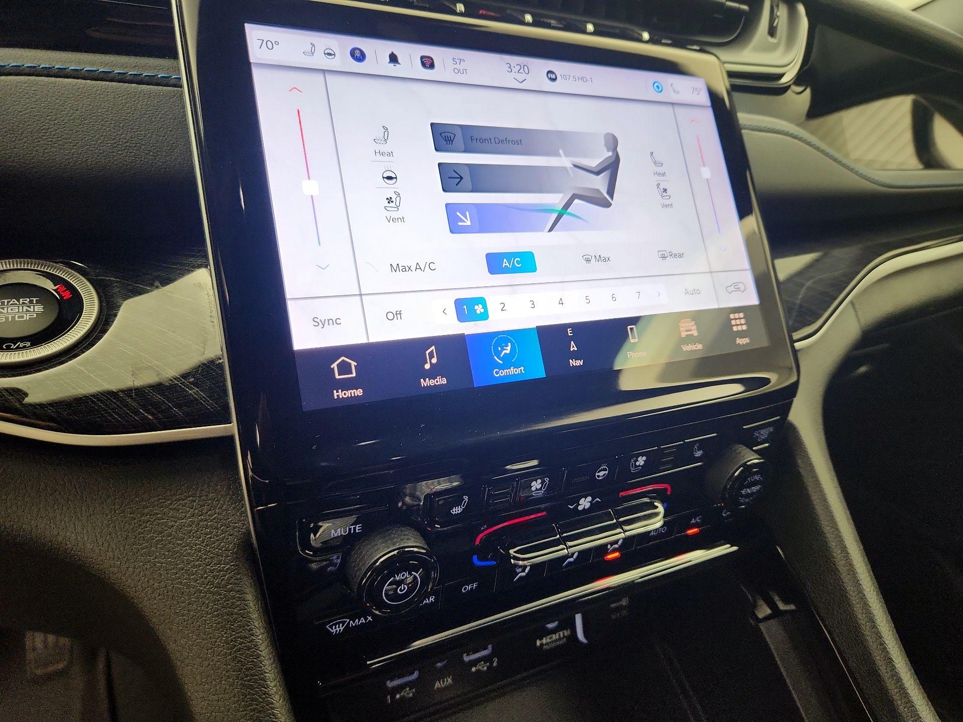 Thumbnail: 2023 Jeep Grand Cherokee - 17