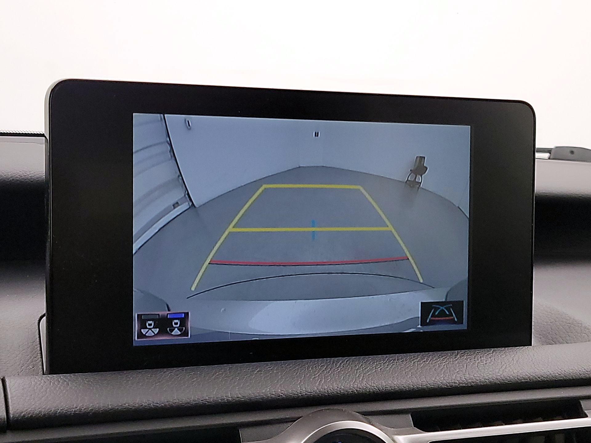 Thumbnail: 2022 Lexus IS - 14