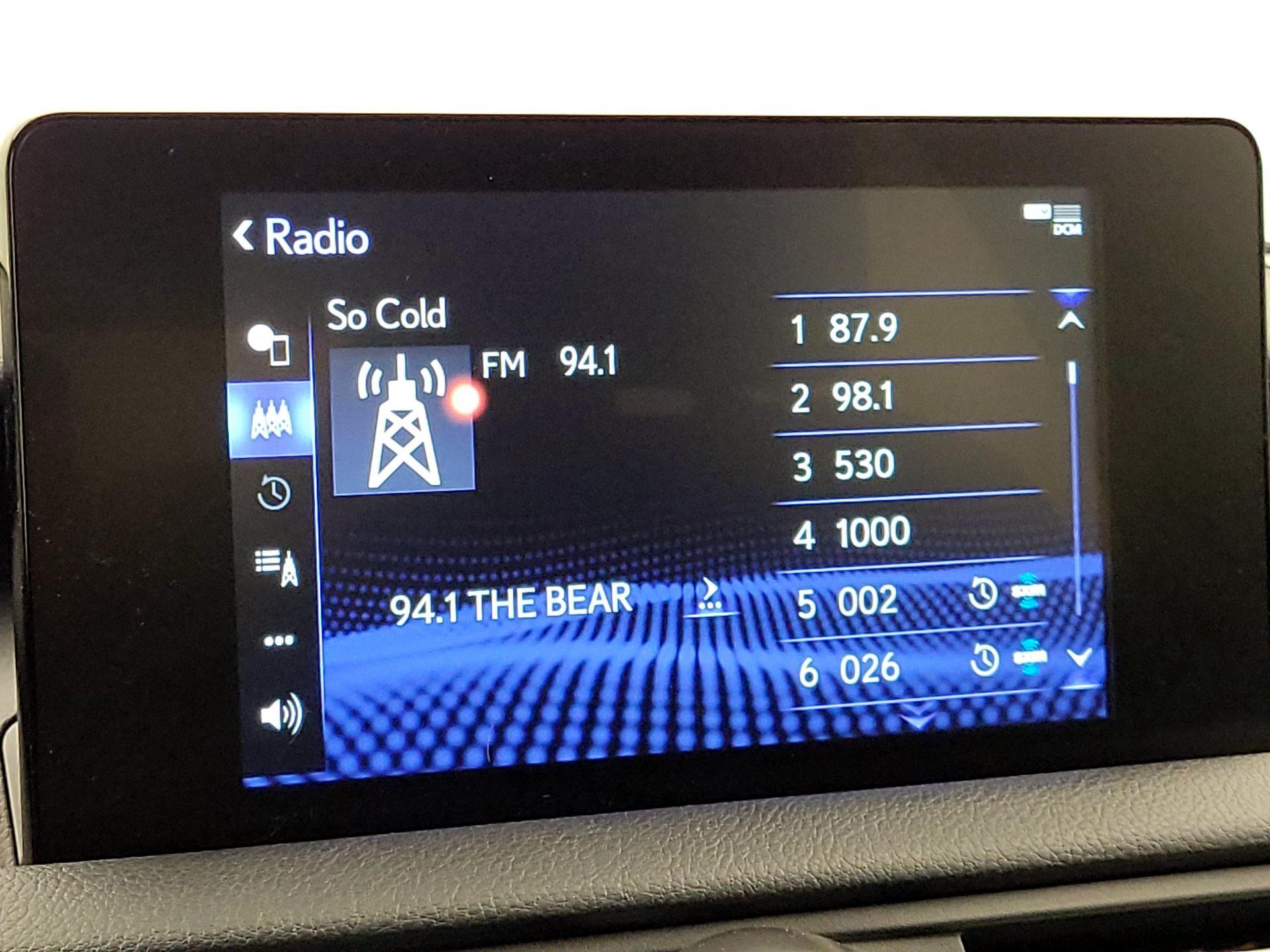 Thumbnail: 2022 Lexus IS - 15