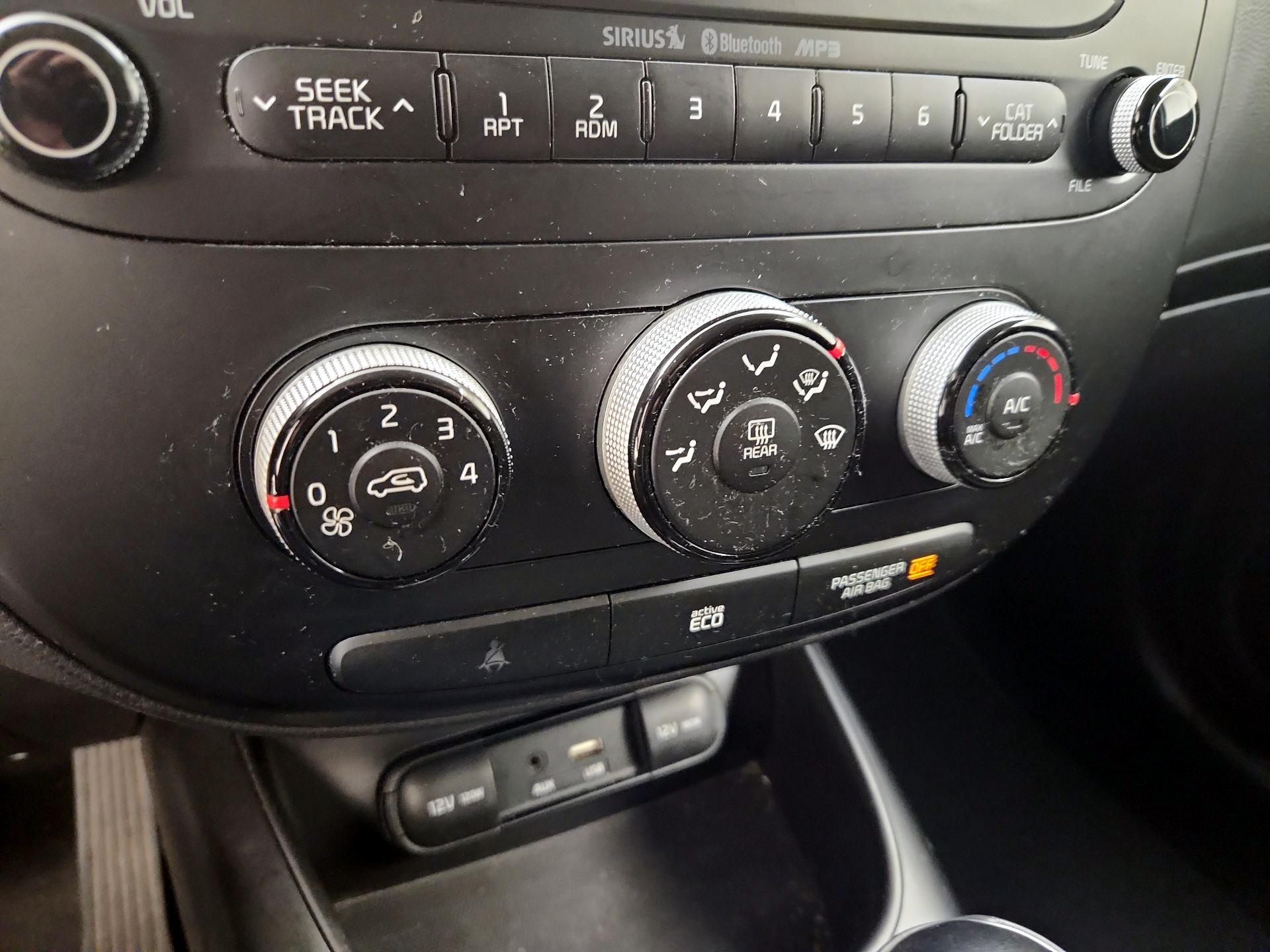 Thumbnail: 2015 Kia Soul - 15