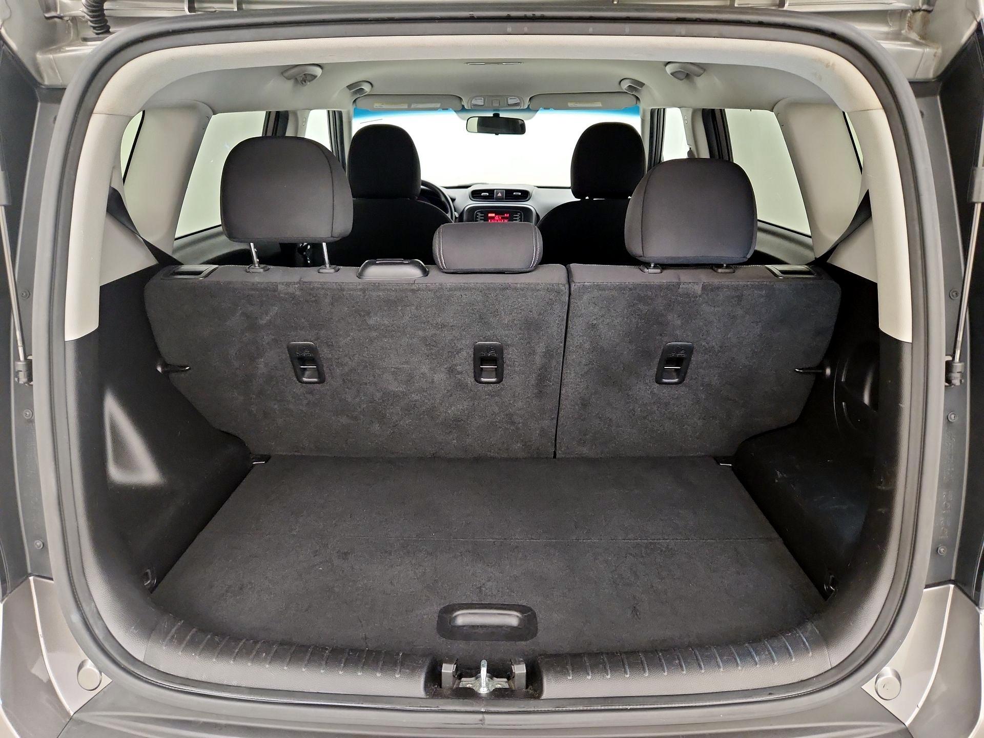 Thumbnail: 2015 Kia Soul - 19