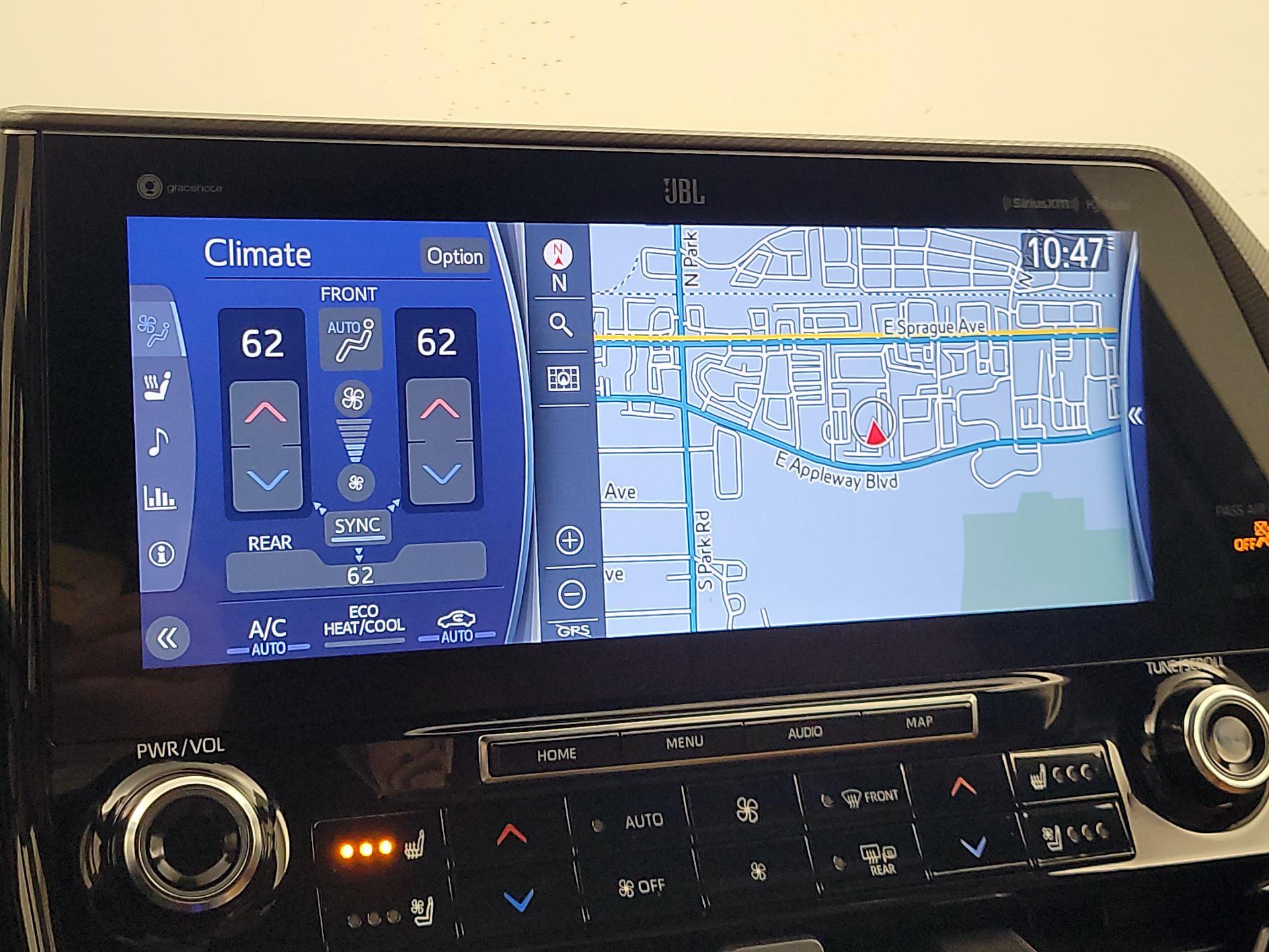 Thumbnail: 2021 Toyota Highlander - 14