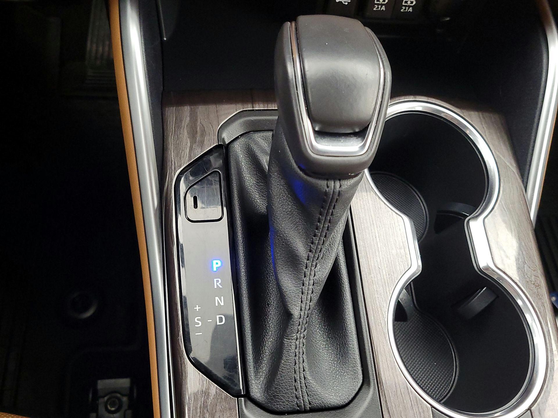 Thumbnail: 2021 Toyota Highlander - 18