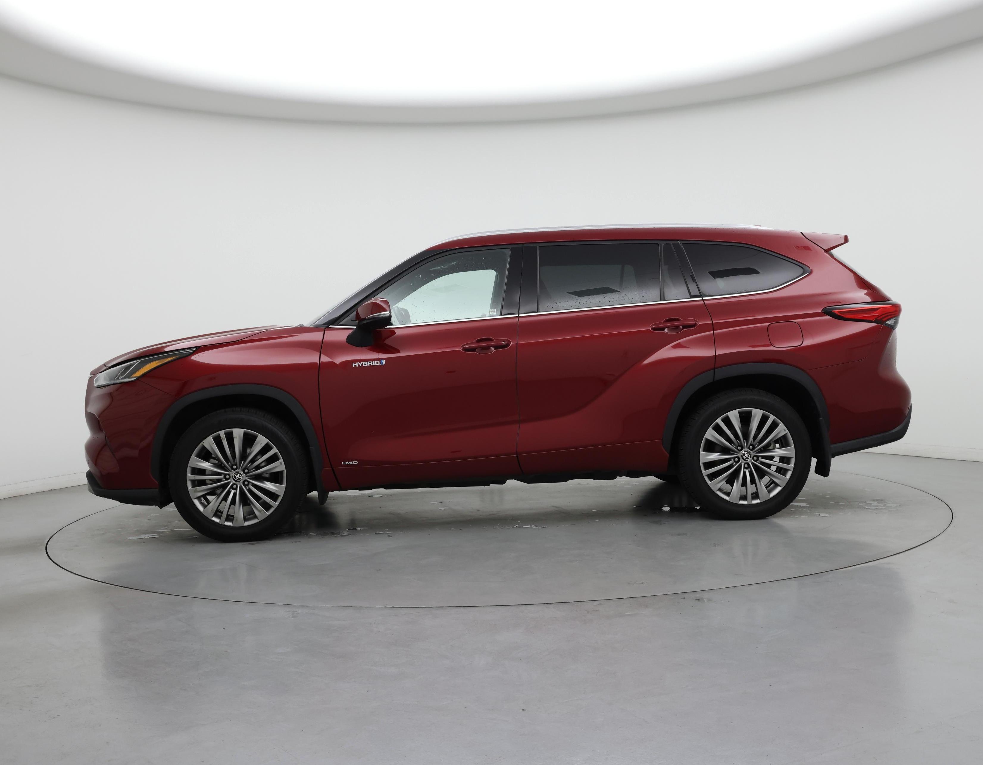 Thumbnail: 2021 Toyota Highlander - 3