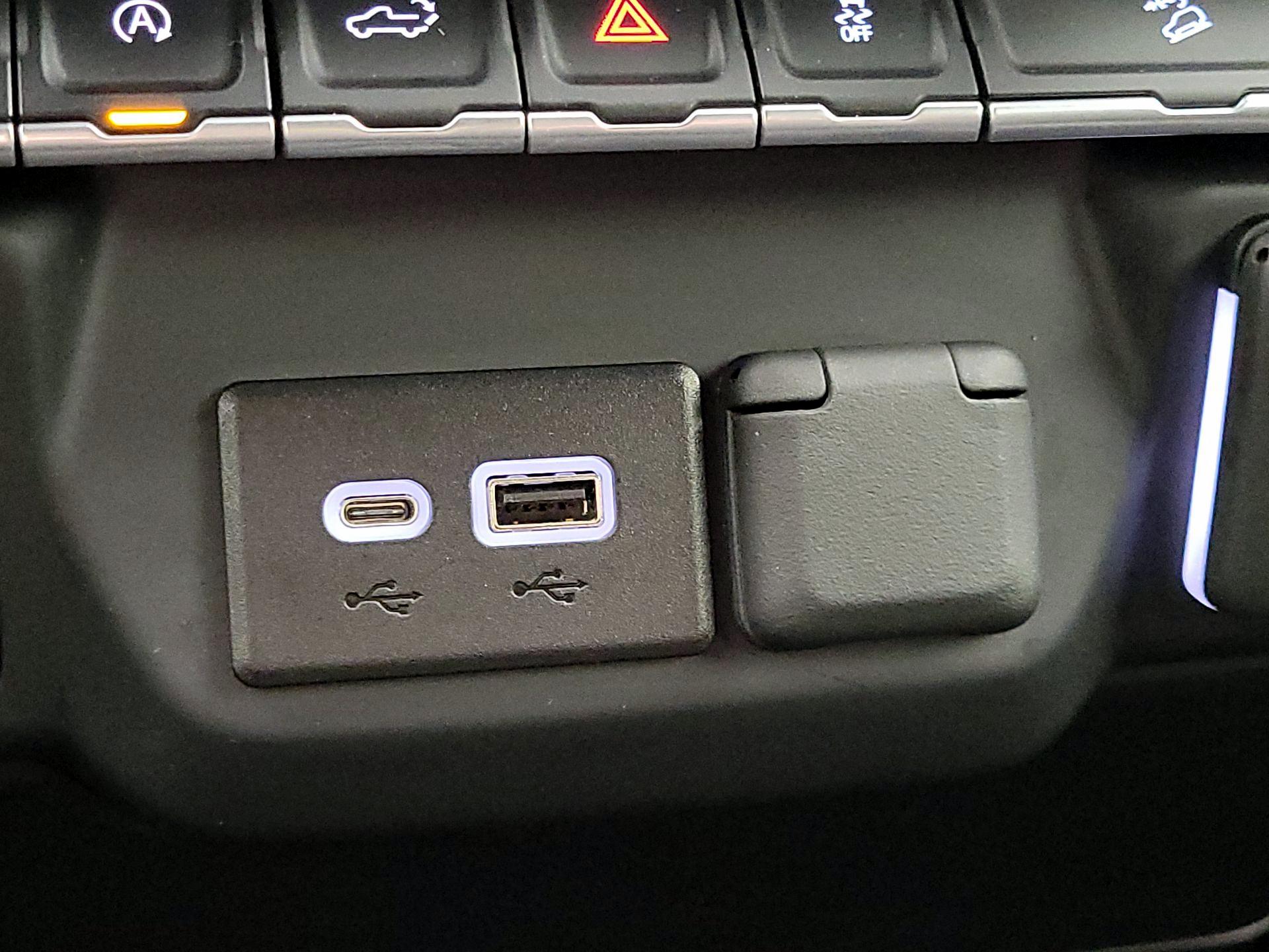 Thumbnail: 2022 Chevrolet Silverado 1500 - 18