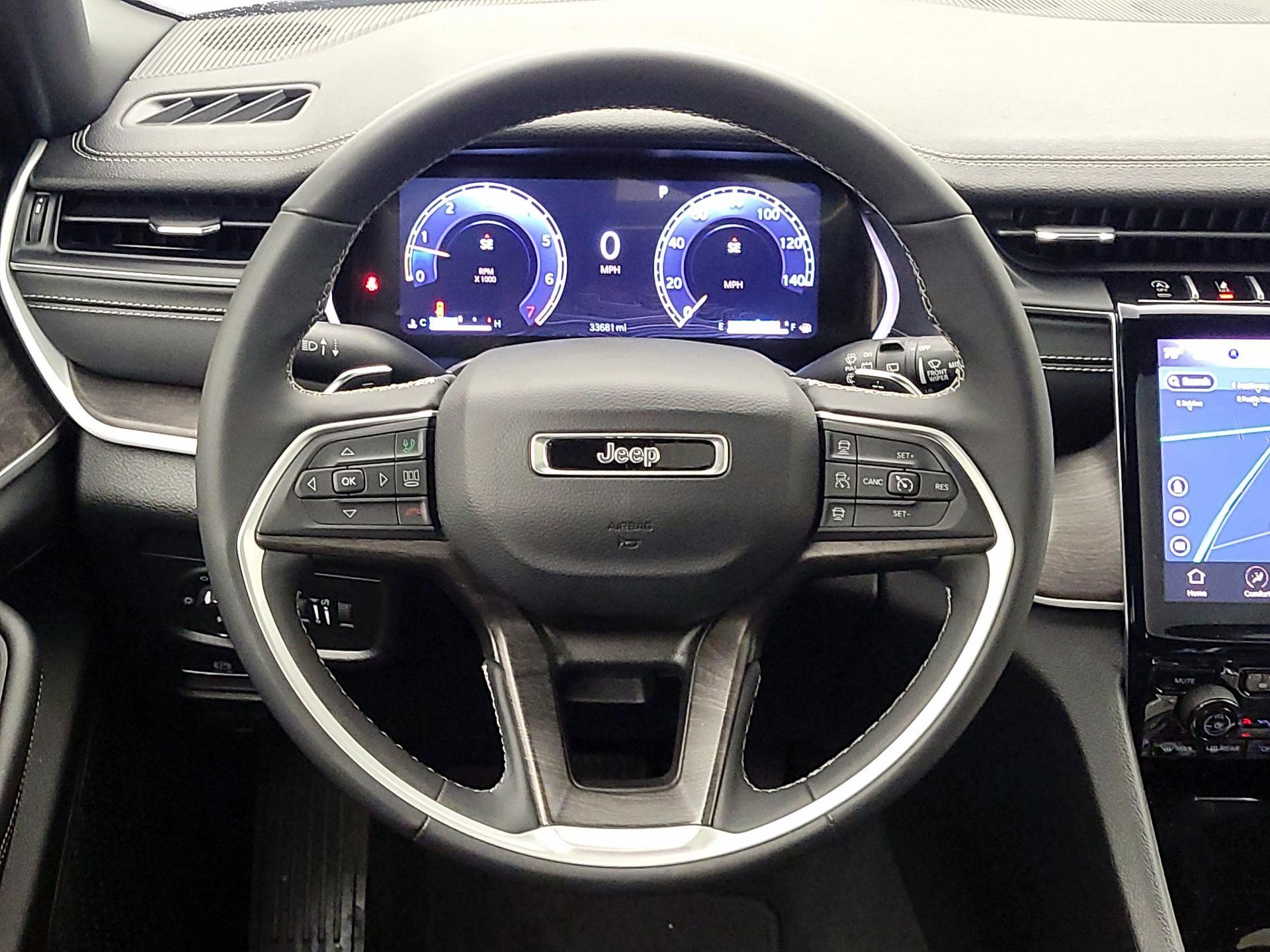 Thumbnail: 2024 Jeep Grand Cherokee - 10