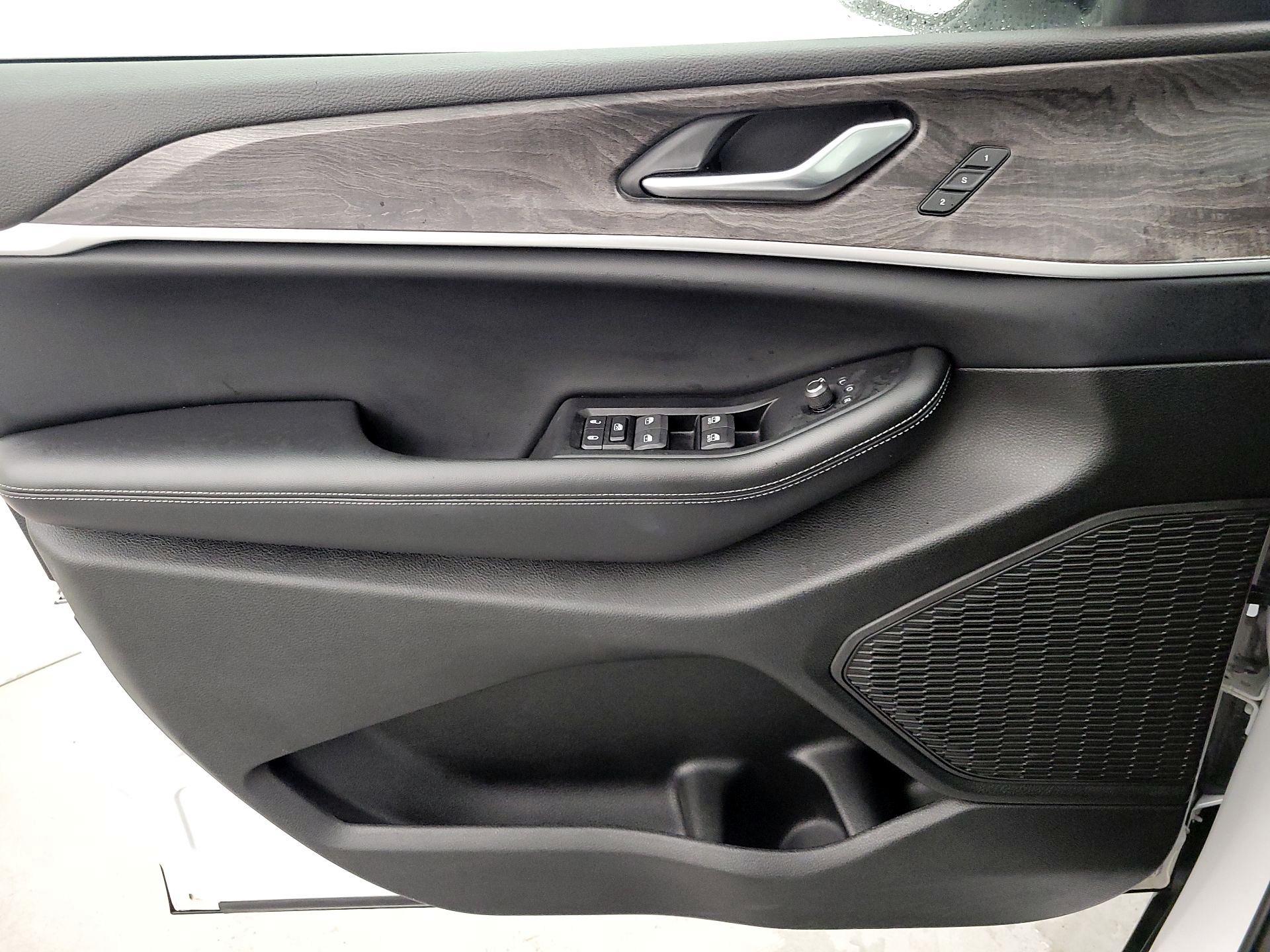 Thumbnail: 2024 Jeep Grand Cherokee - 12