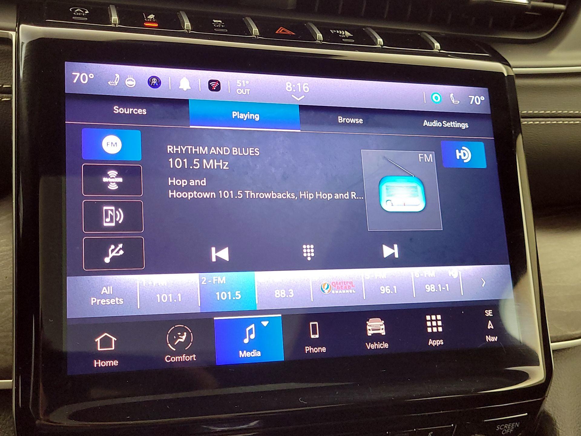 Thumbnail: 2024 Jeep Grand Cherokee - 16