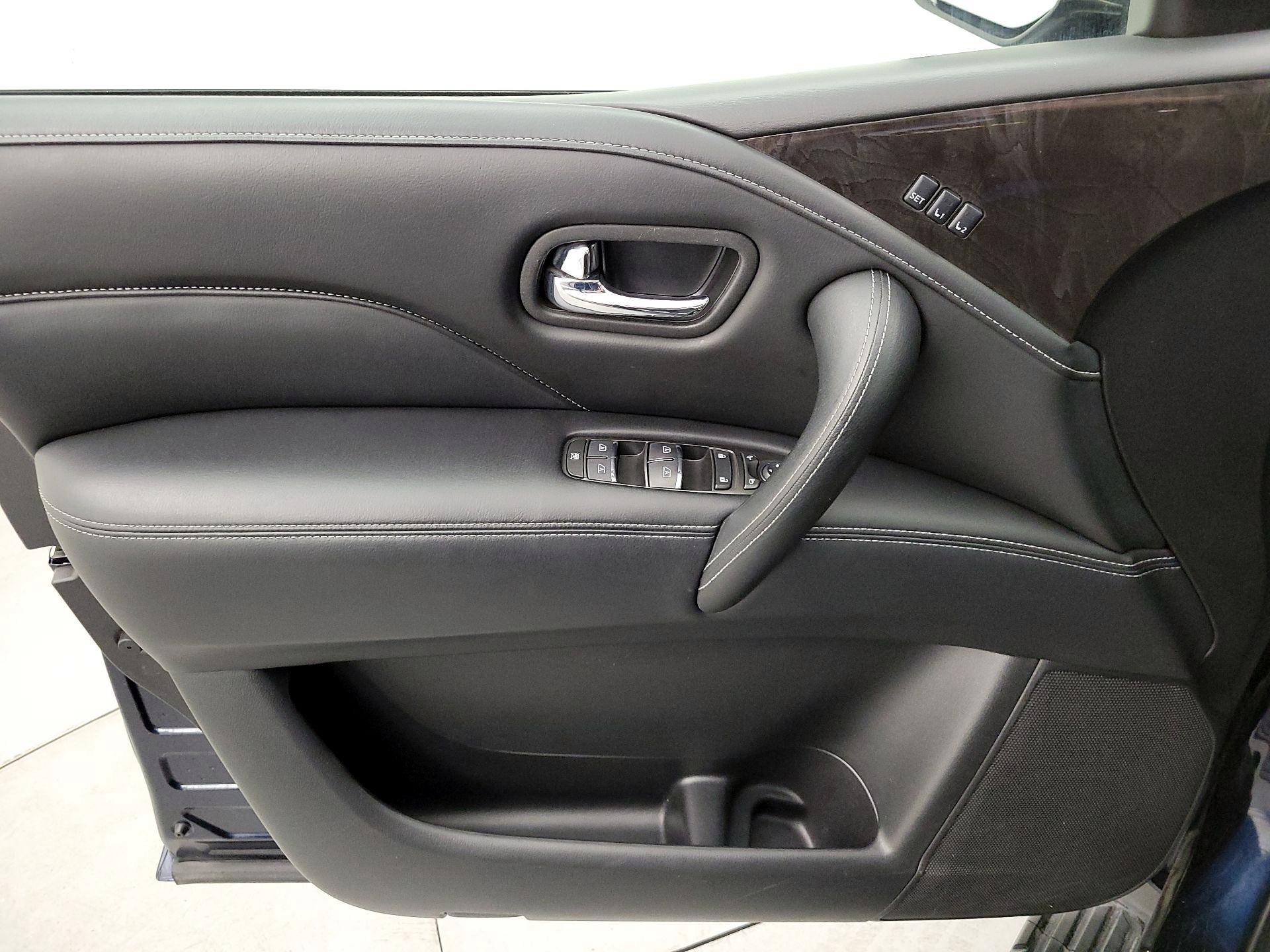 Thumbnail: 2024 INFINITI QX80 - 12