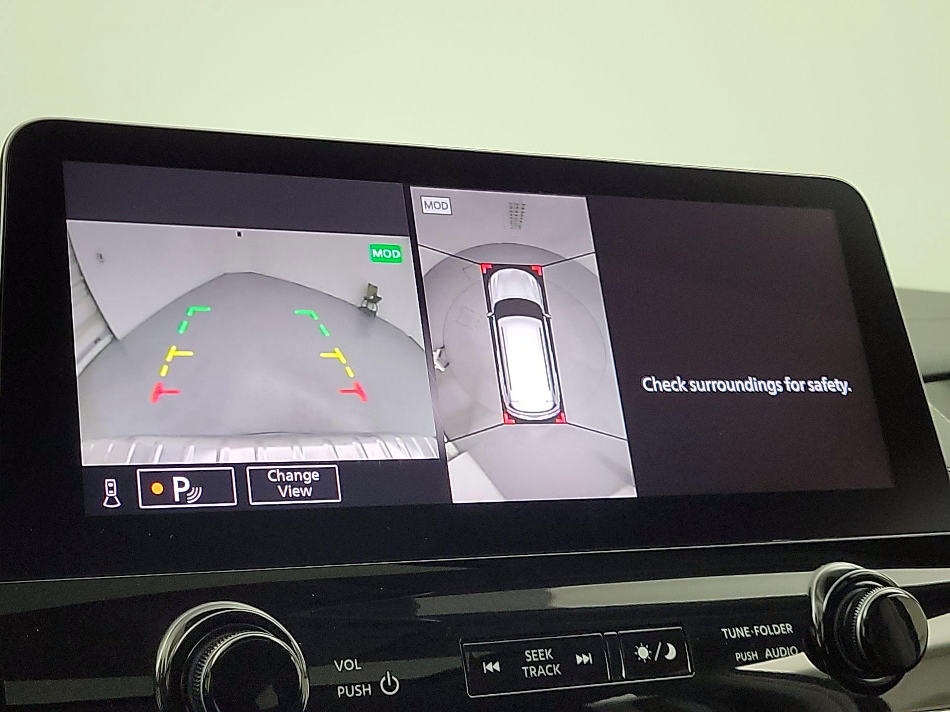 Thumbnail: 2024 INFINITI QX80 - 15