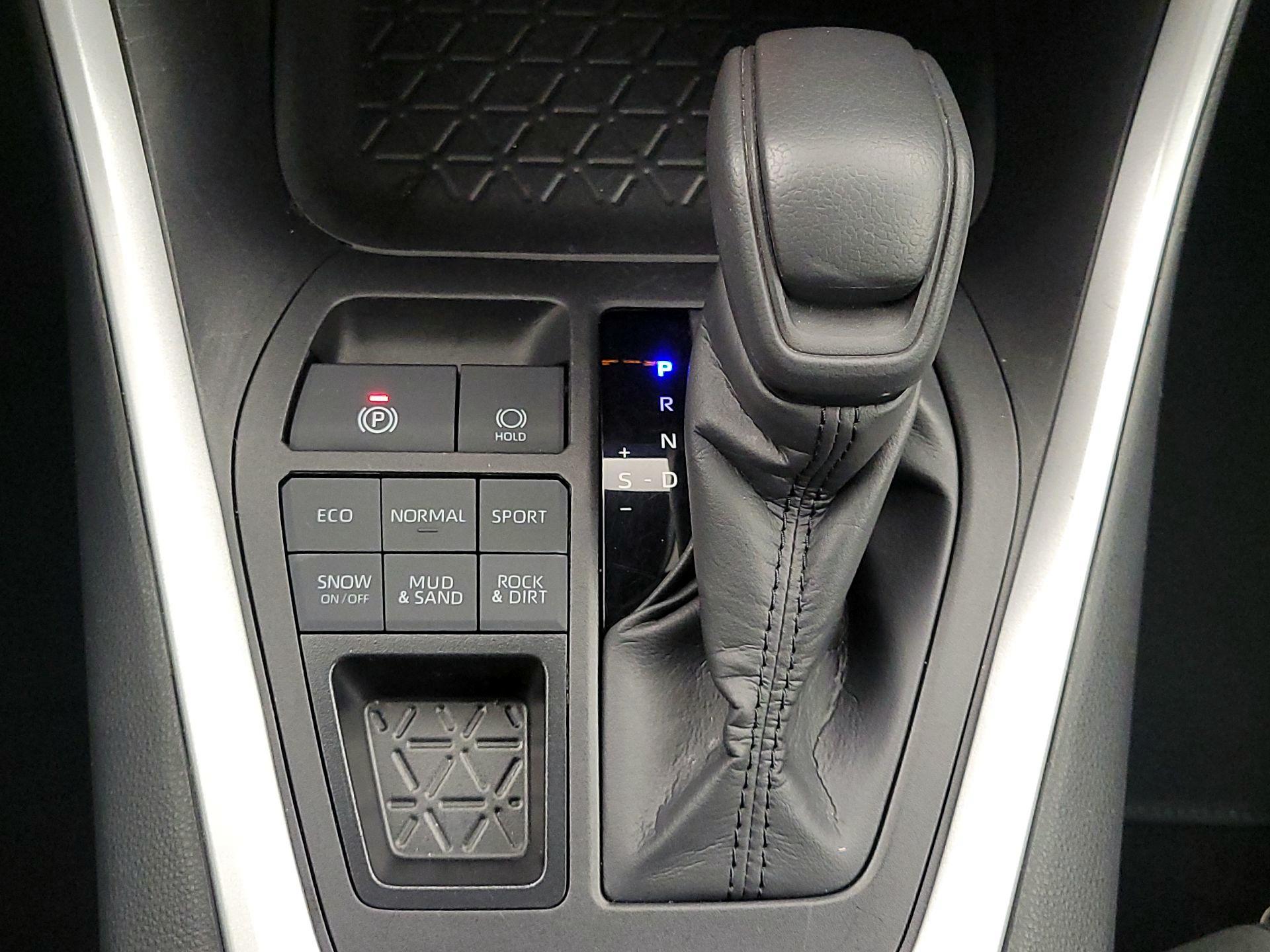 Thumbnail: 2024 Toyota RAV4 - 17