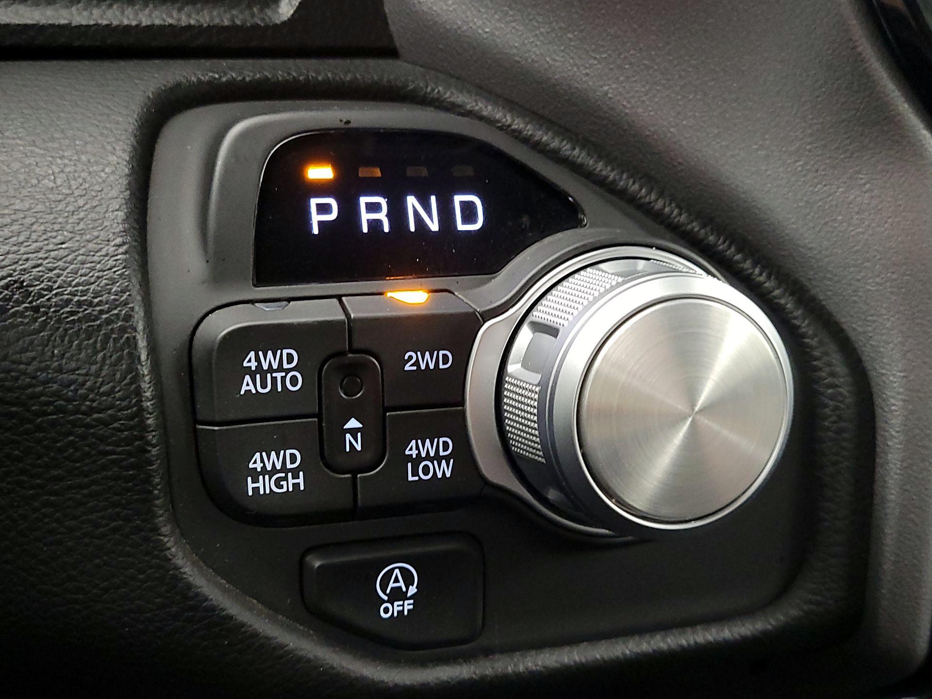 Thumbnail: 2025 RAM 1500 - 18