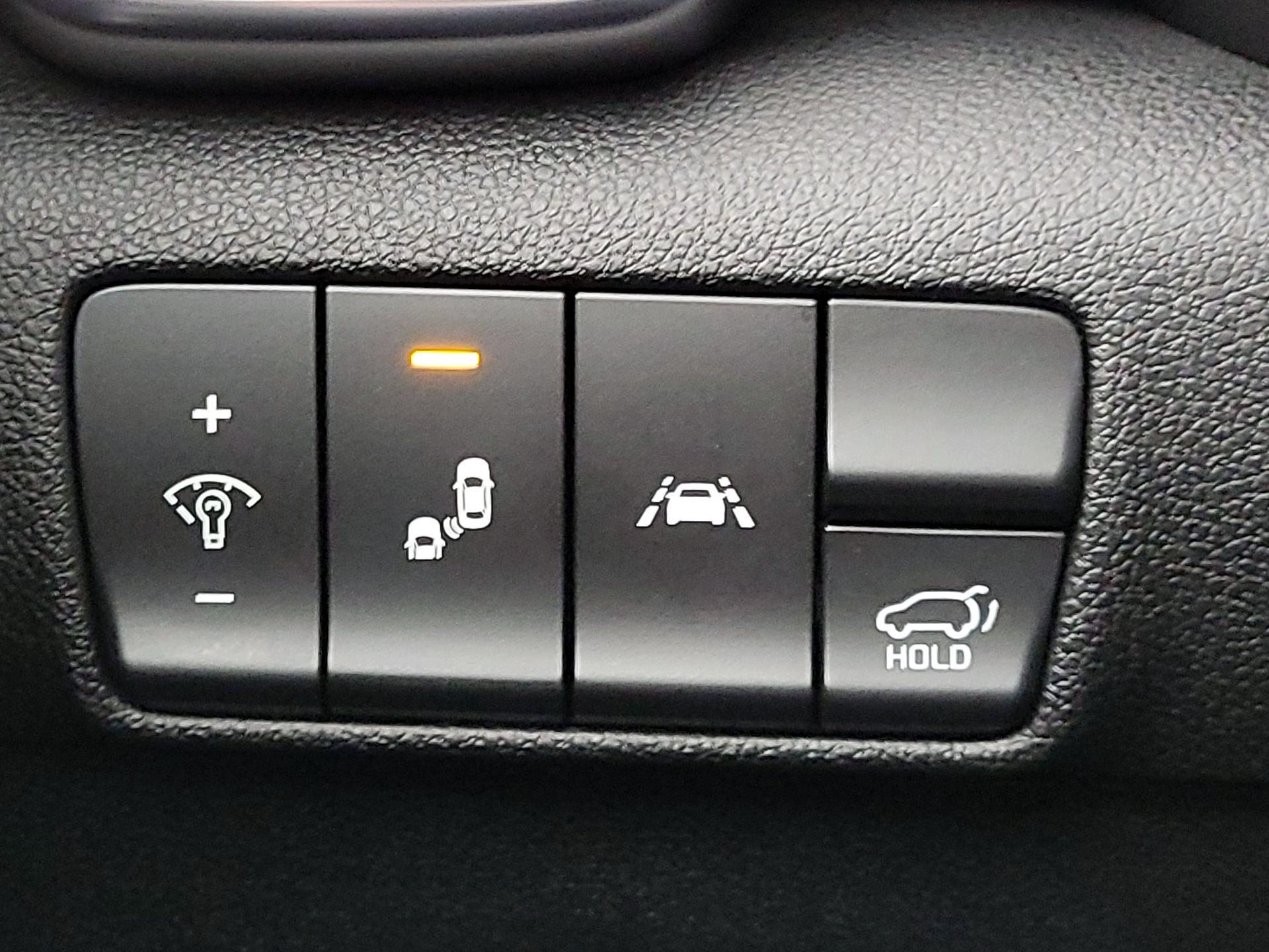 Thumbnail: 2022 Kia Sportage - 13