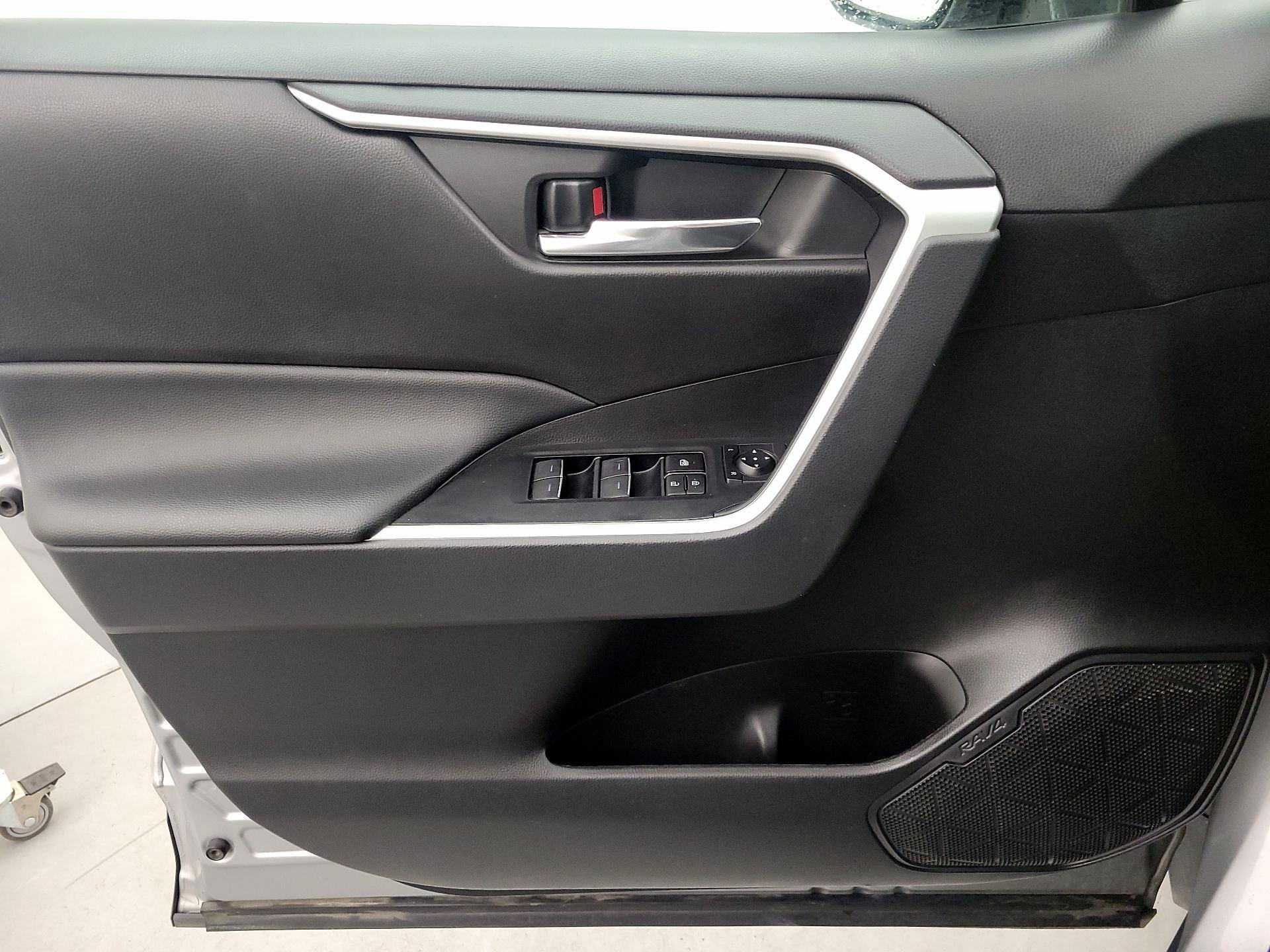 Thumbnail: 2024 Toyota RAV4 - 12