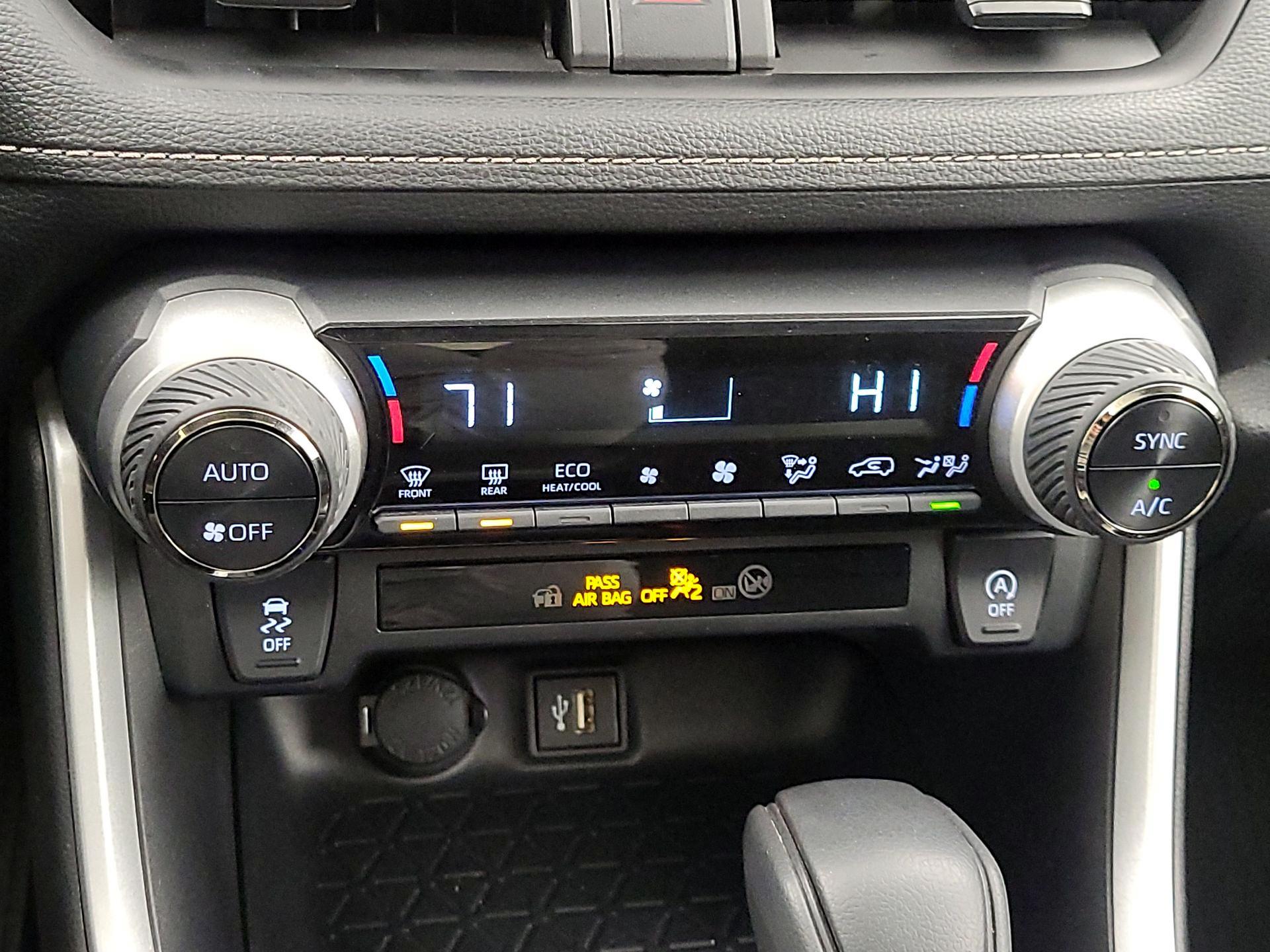 Thumbnail: 2024 Toyota RAV4 - 16