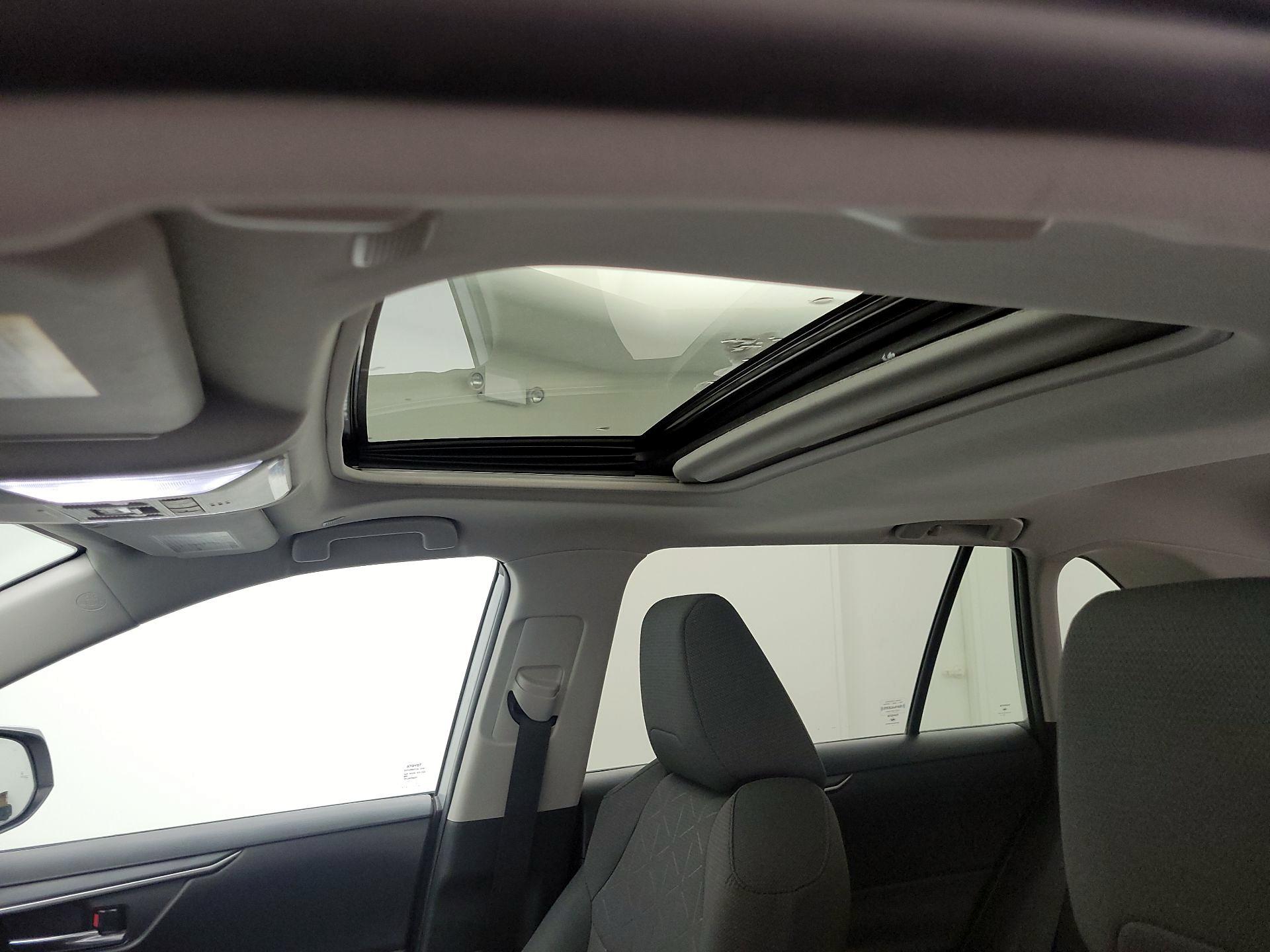 Thumbnail: 2024 Toyota RAV4 - 19