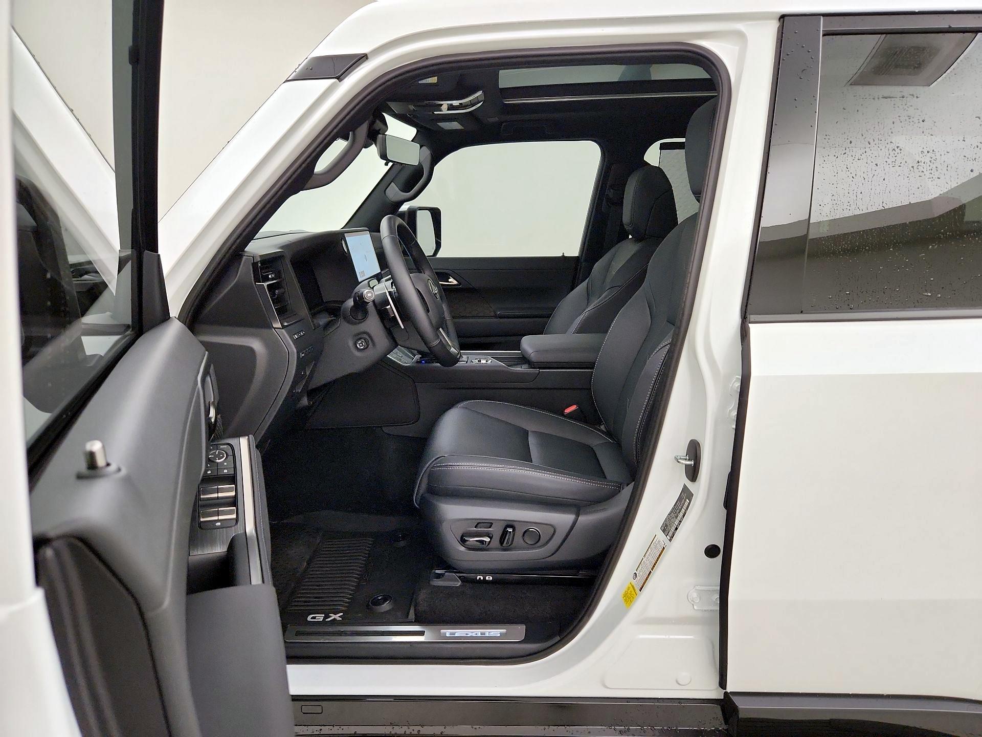 Thumbnail: 2025 Lexus GX - 11