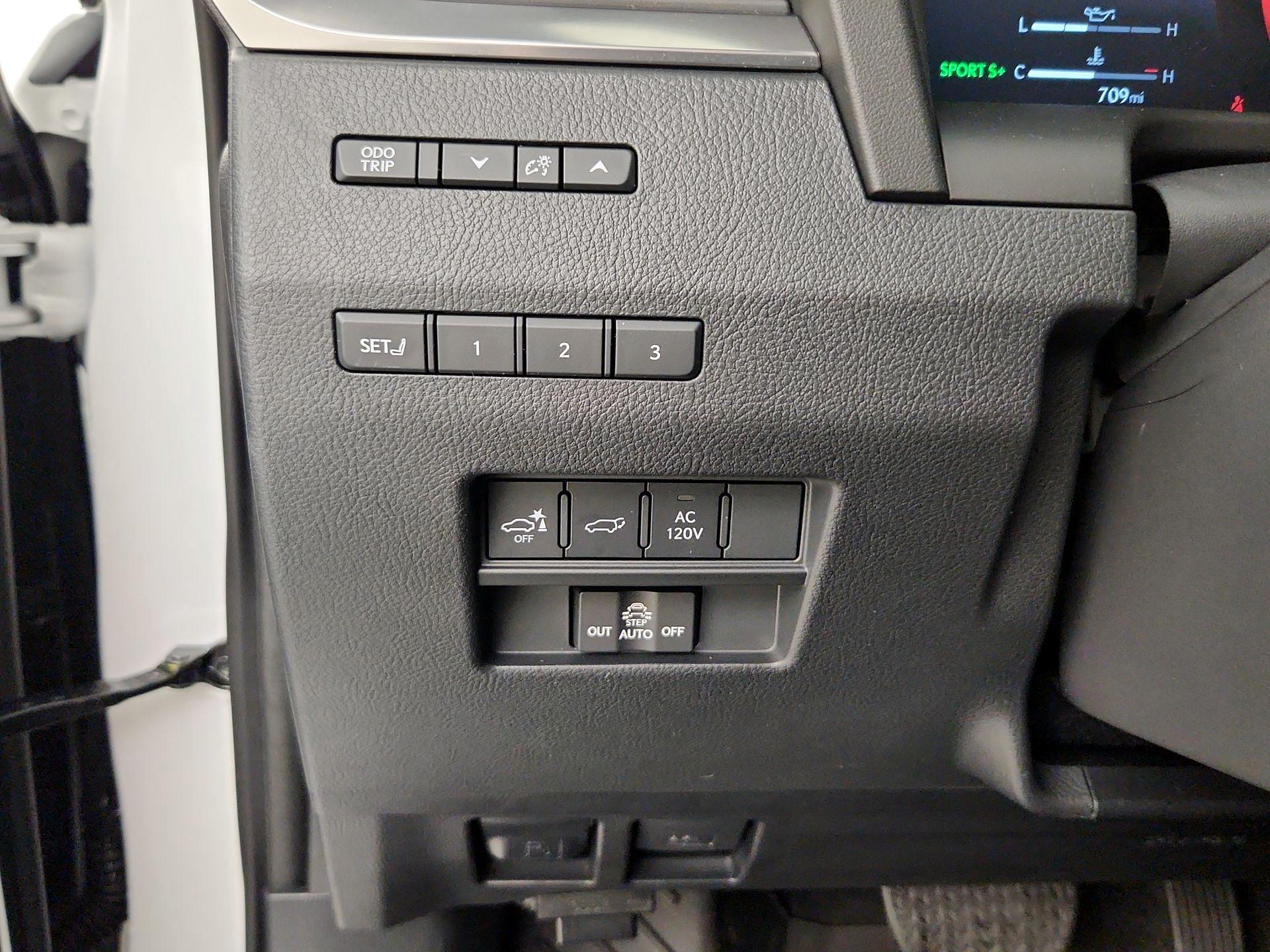 Thumbnail: 2025 Lexus GX - 13