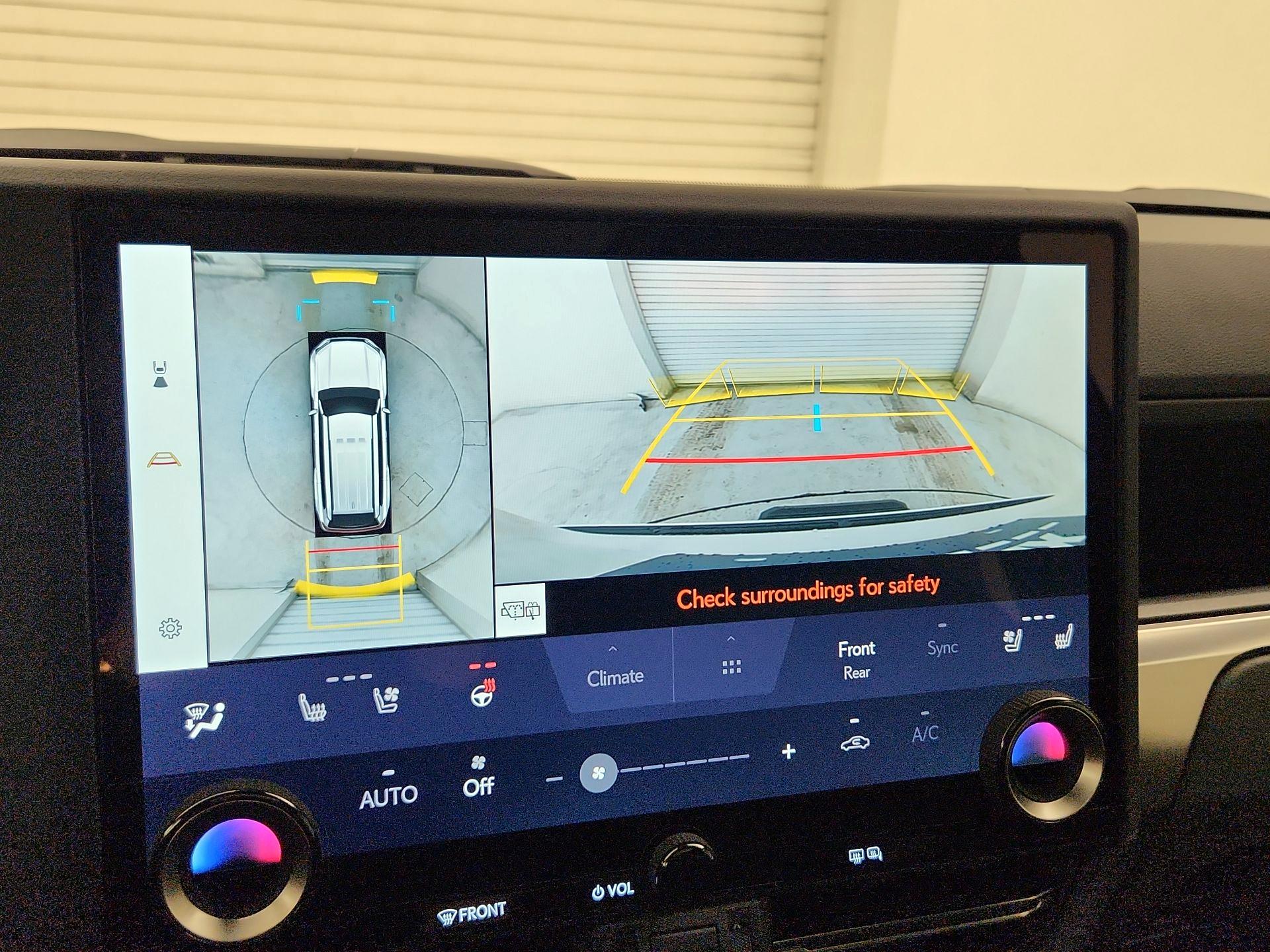 Thumbnail: 2025 Lexus GX - 14