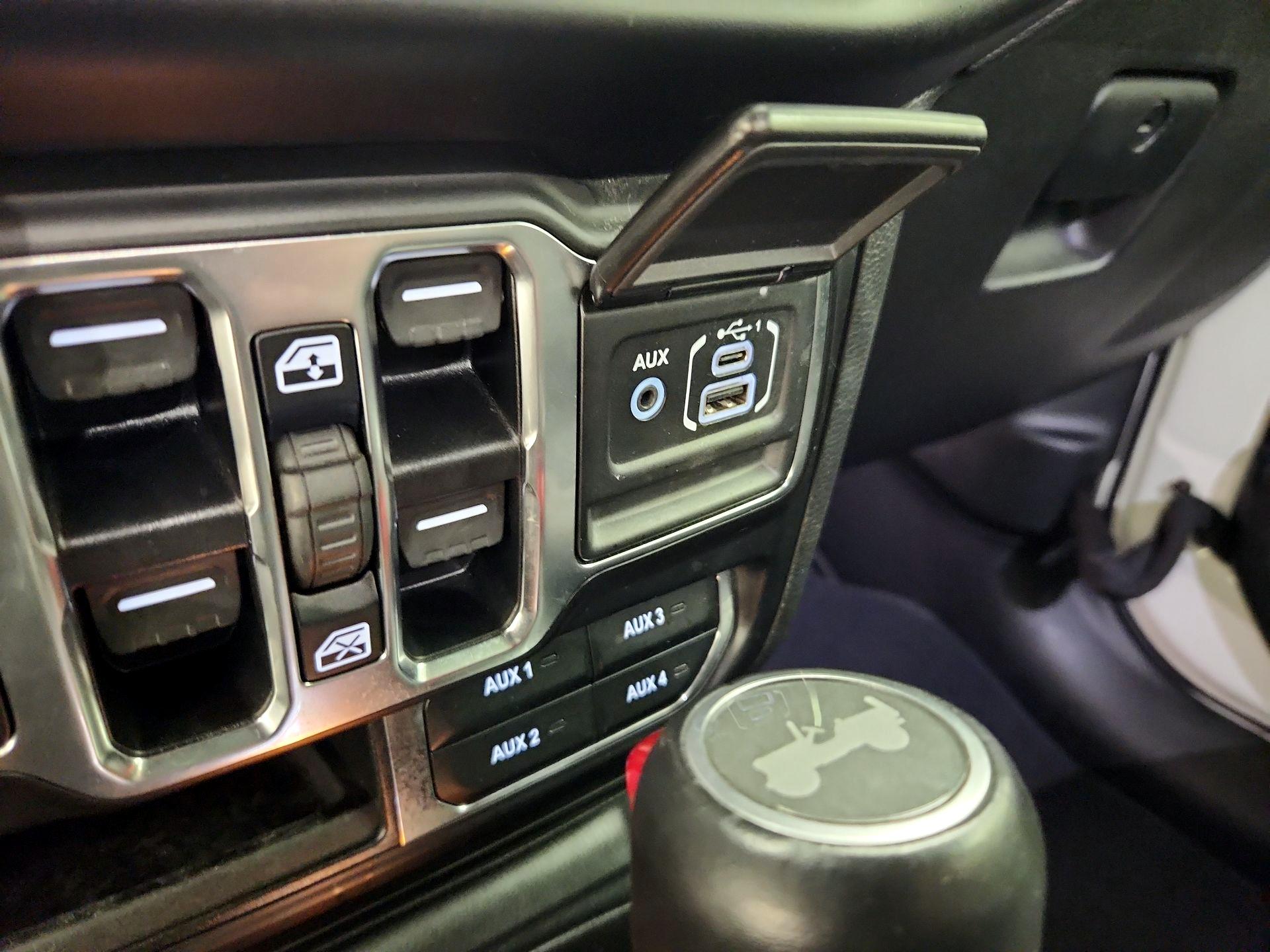 Thumbnail: 2021 Jeep Wrangler - 19