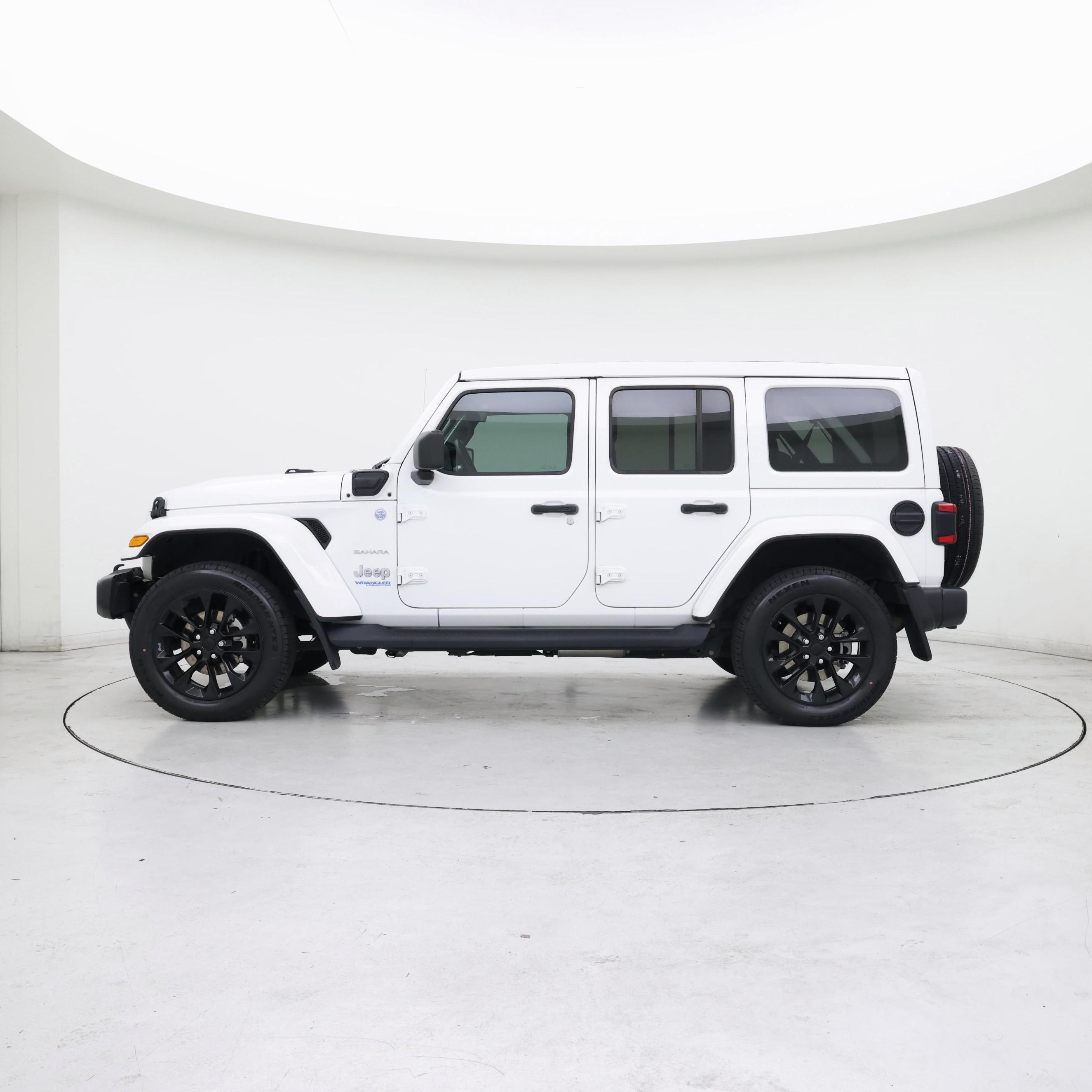 Thumbnail: 2021 Jeep Wrangler - 3