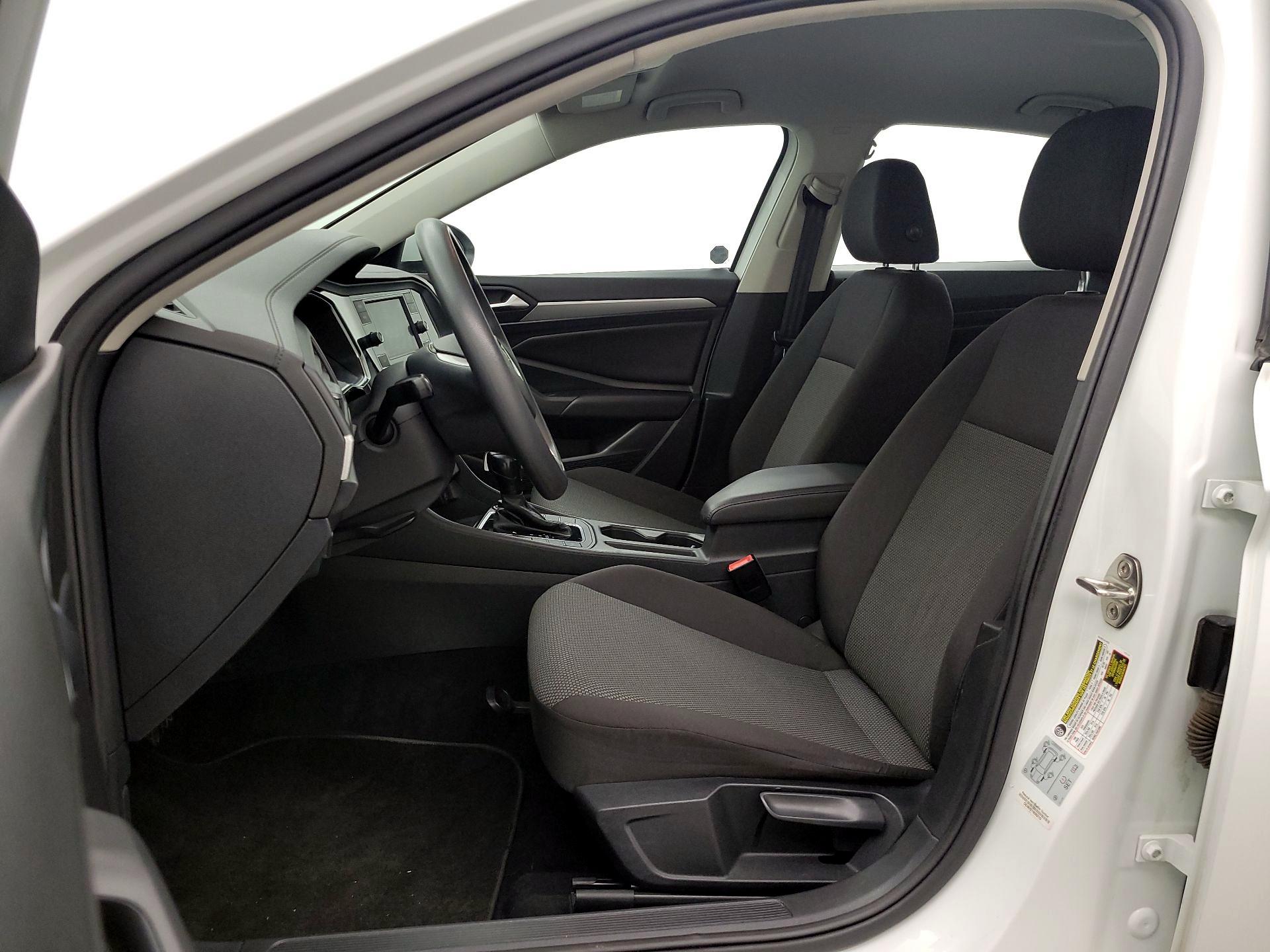 Thumbnail: 2019 Volkswagen Jetta - 11