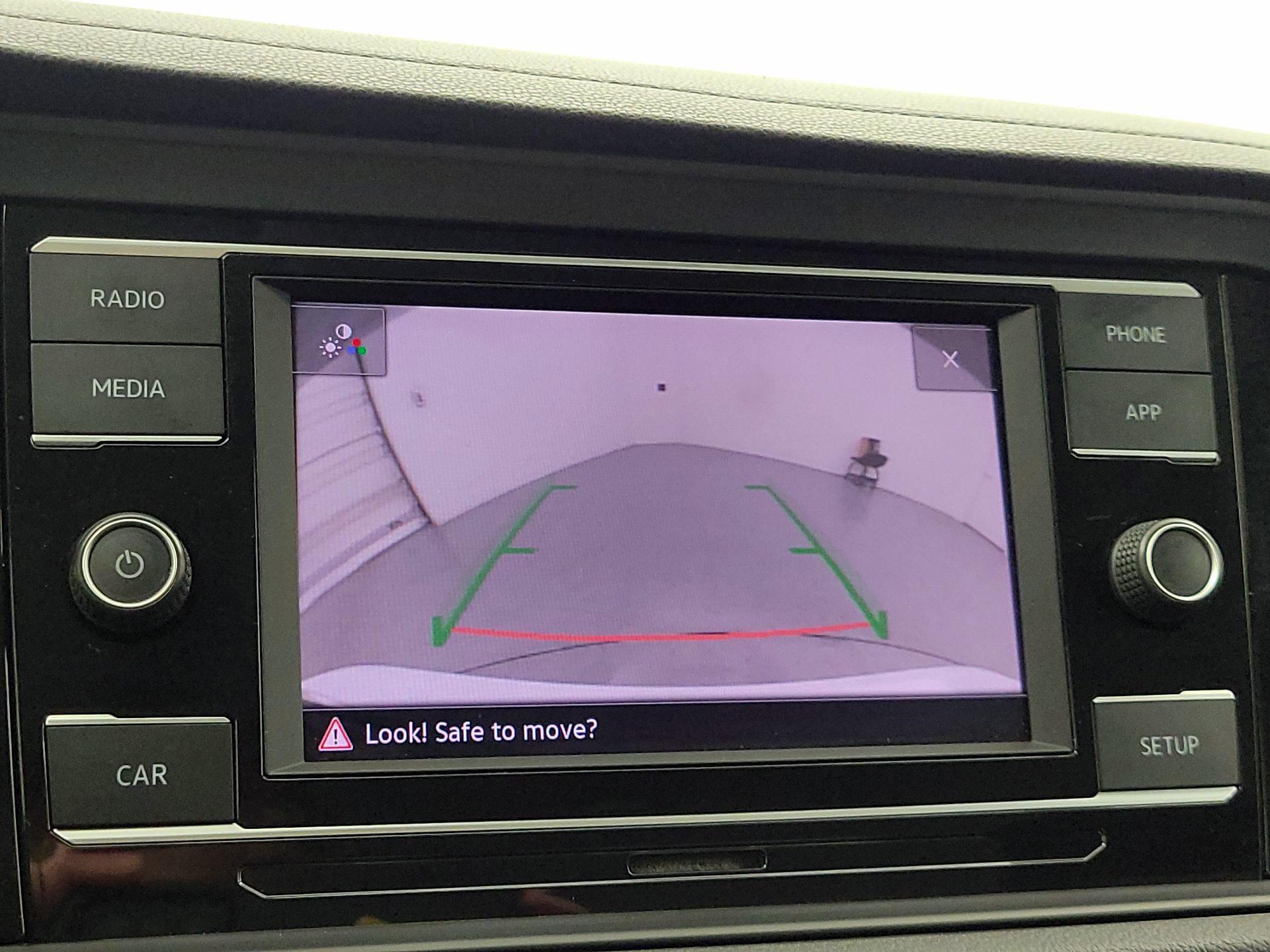 Thumbnail: 2019 Volkswagen Jetta - 14