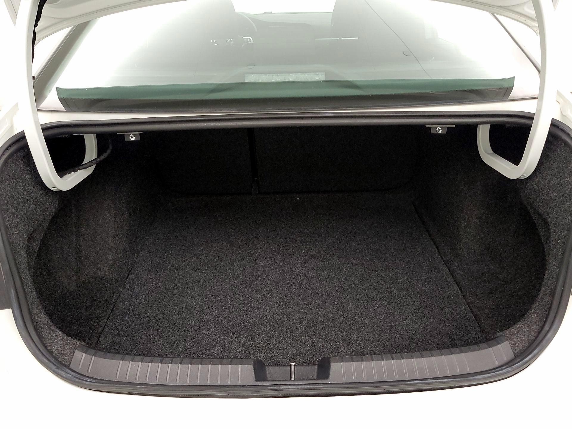 Thumbnail: 2019 Volkswagen Jetta - 20