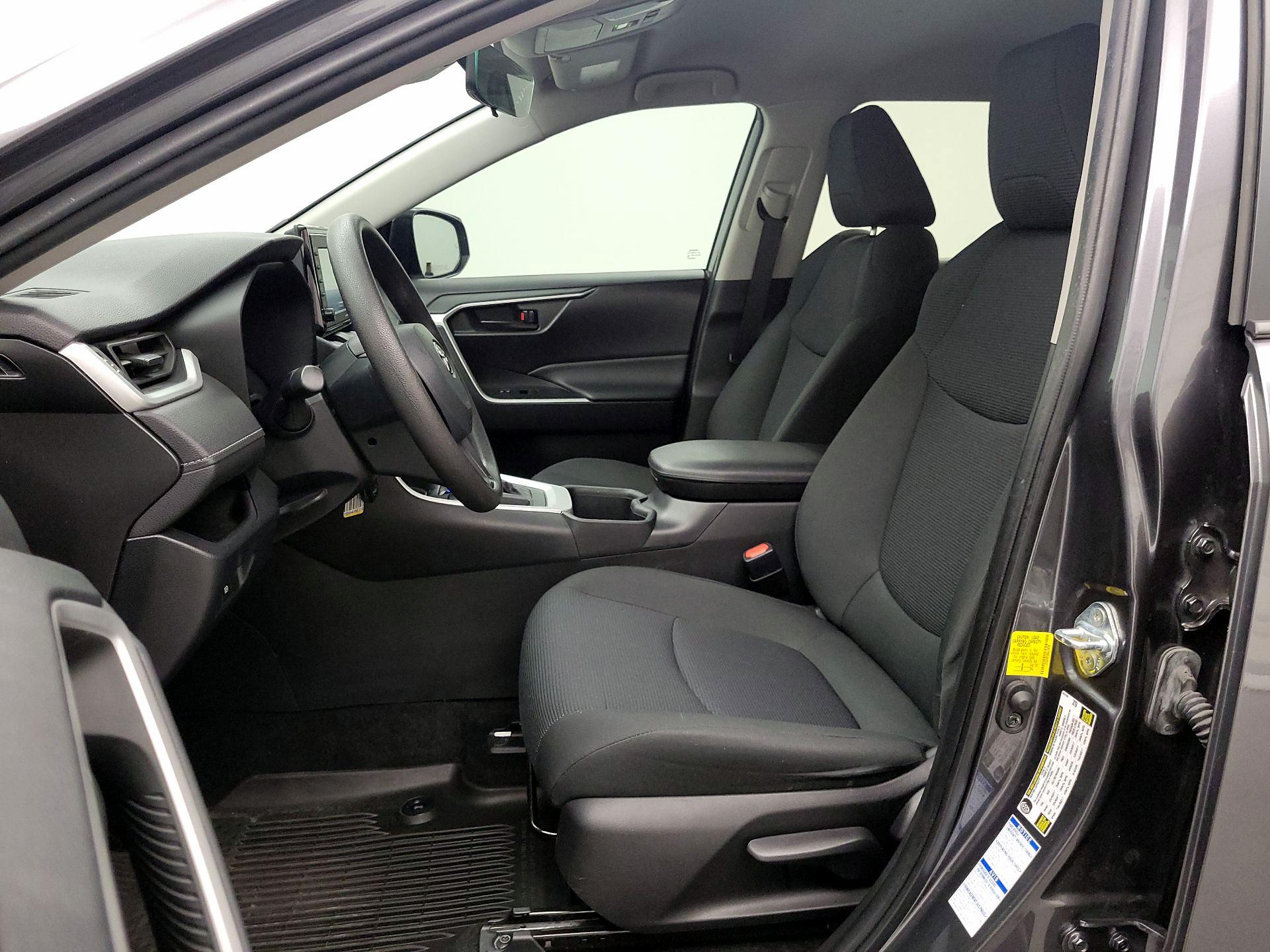 Thumbnail: 2022 Toyota RAV4 - 11