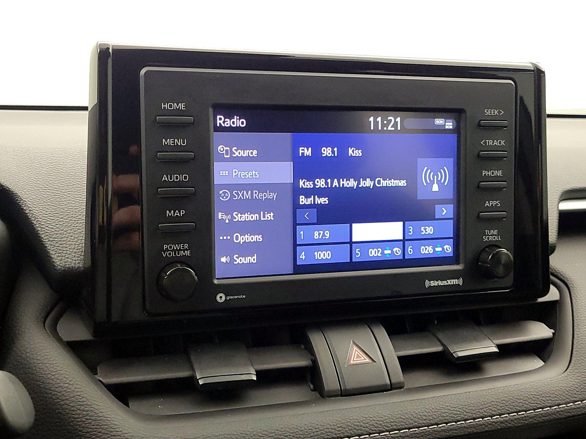 Thumbnail: 2022 Toyota RAV4 - 15