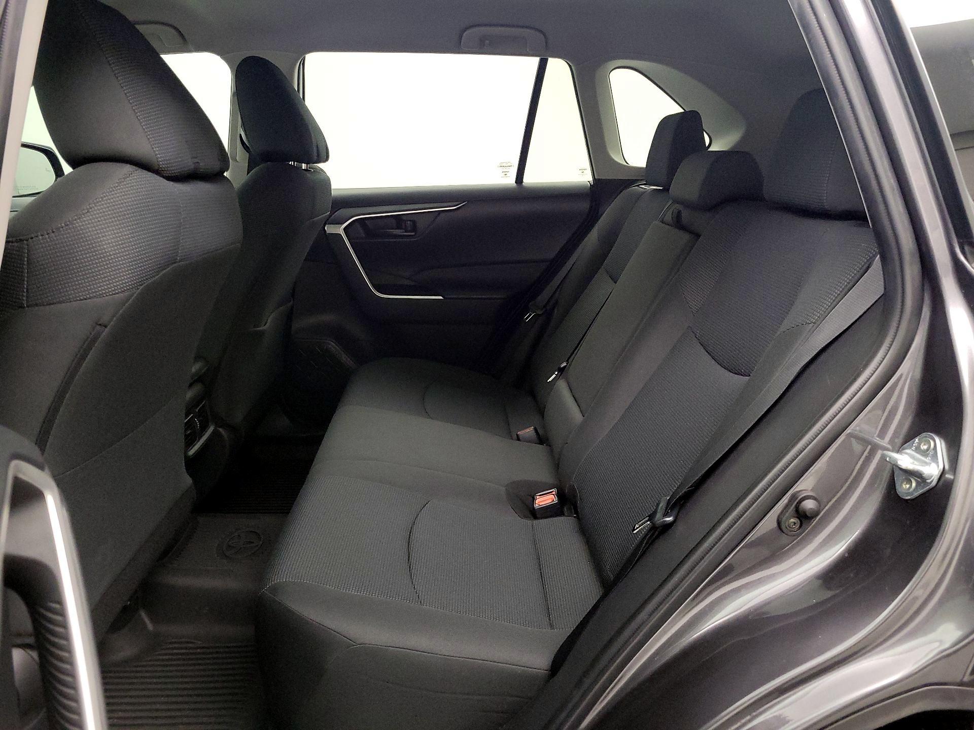 Thumbnail: 2022 Toyota RAV4 - 19