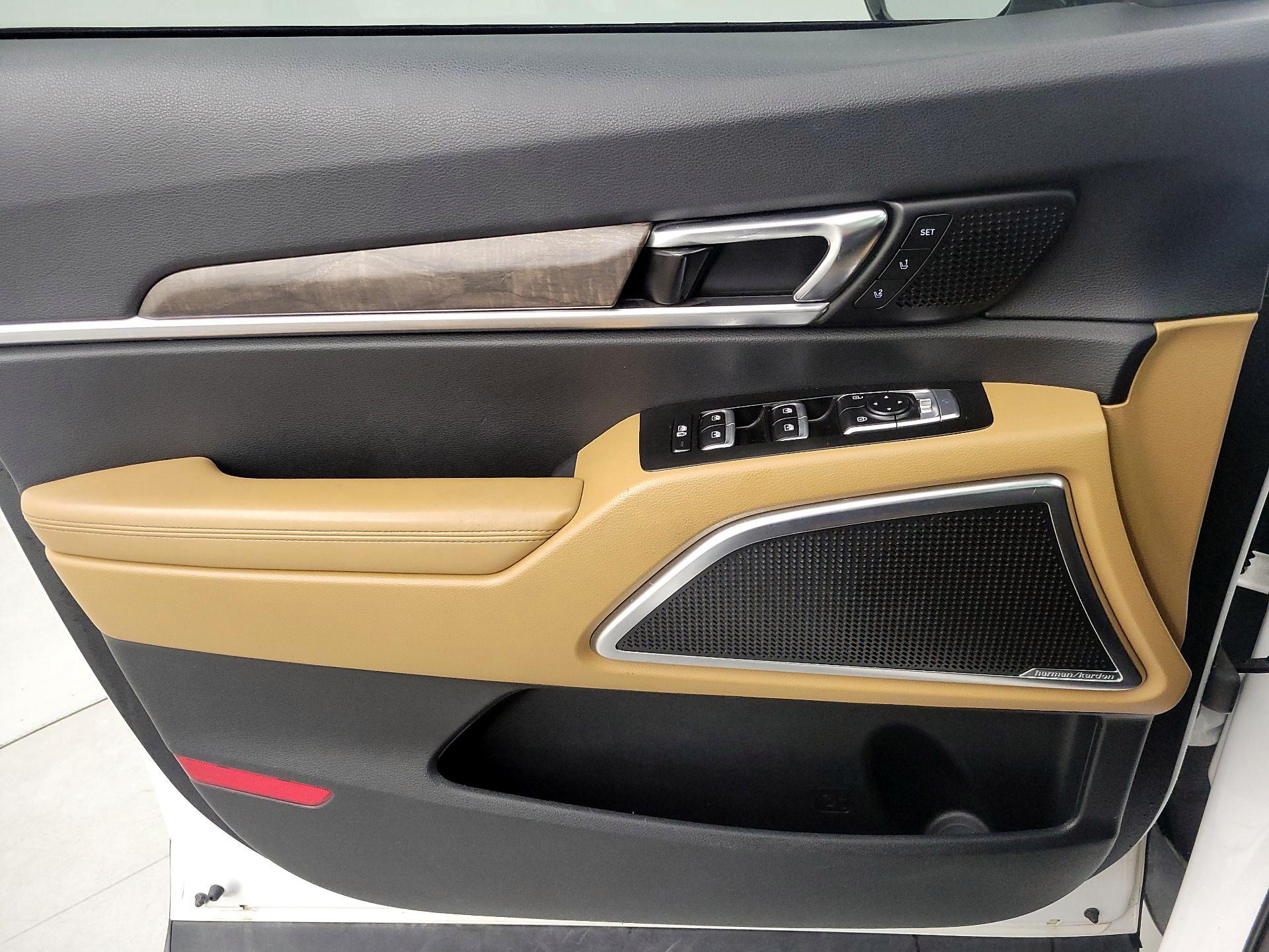 Thumbnail: 2020 Kia Telluride - 12