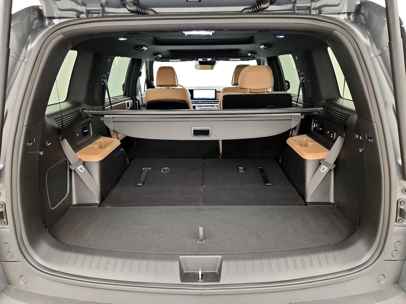 2025 Hyundai Santa Fe Limited - Photo 25