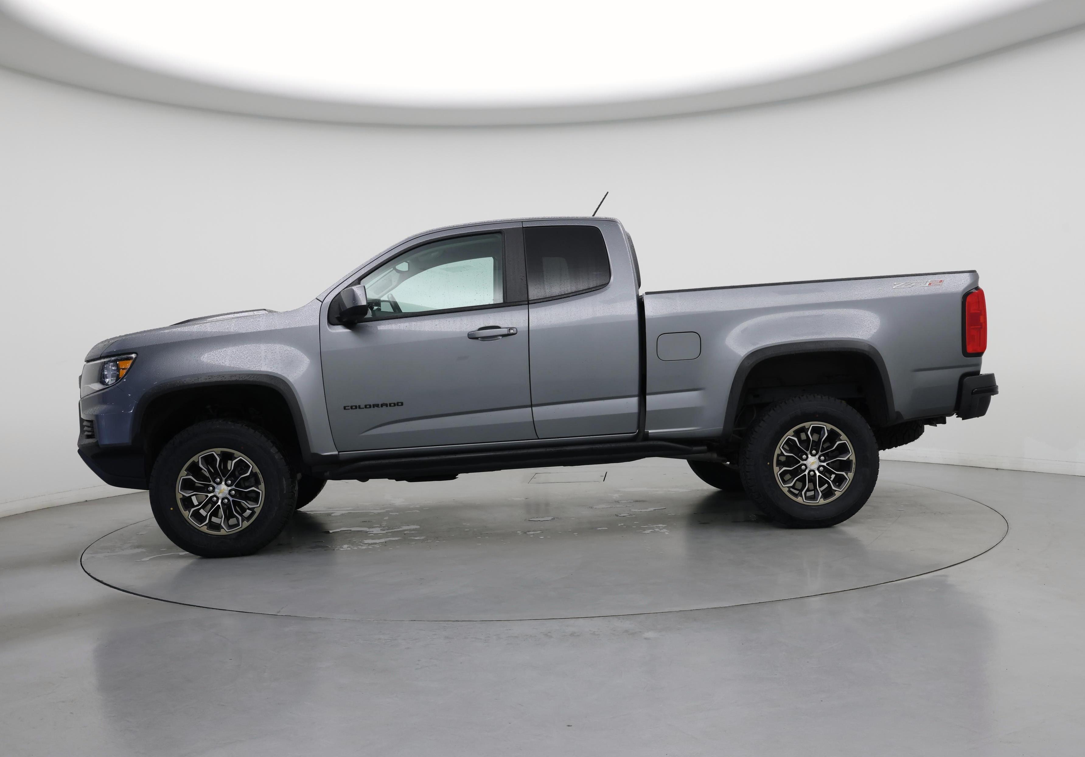 Thumbnail: 2021 Chevrolet Colorado - 3