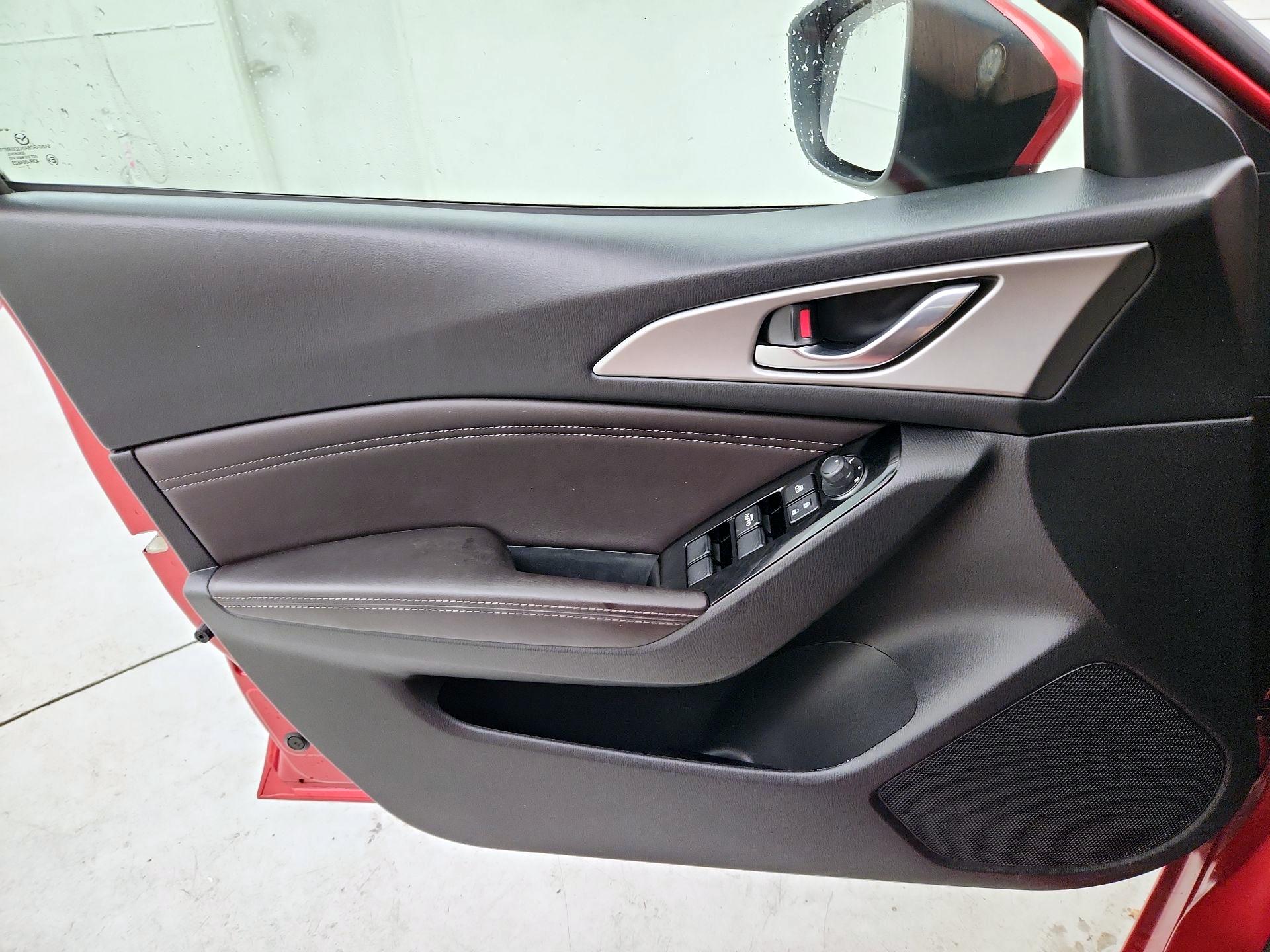 Thumbnail: 2018 Mazda Mazda3 - 12