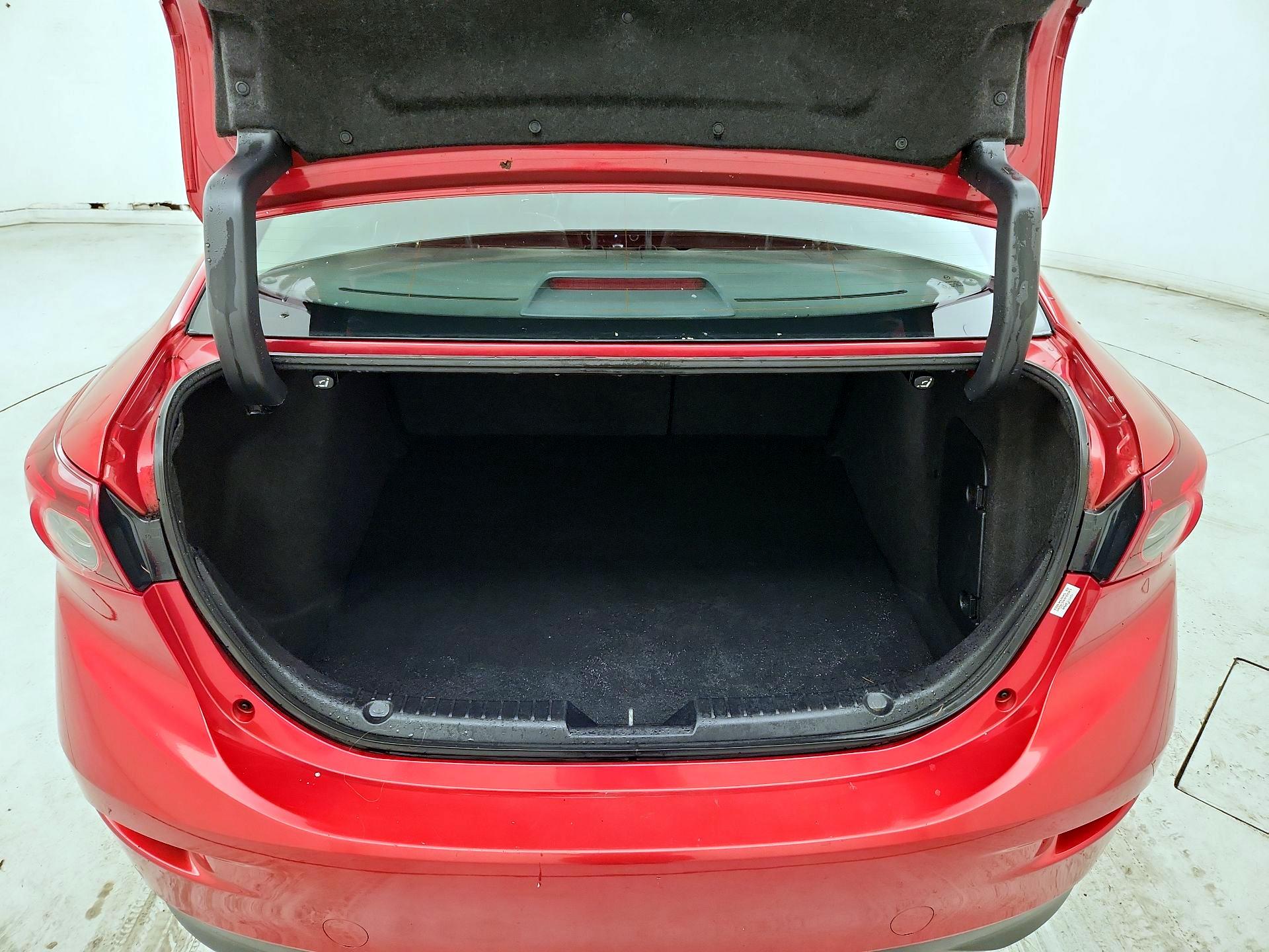 Thumbnail: 2018 Mazda Mazda3 - 20